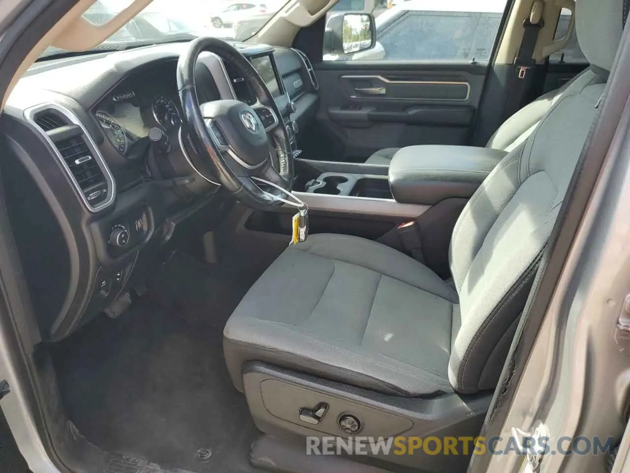 7 fotografías del automóvil dañado 1C6RREBT9LN121495 RAM 1500 2020