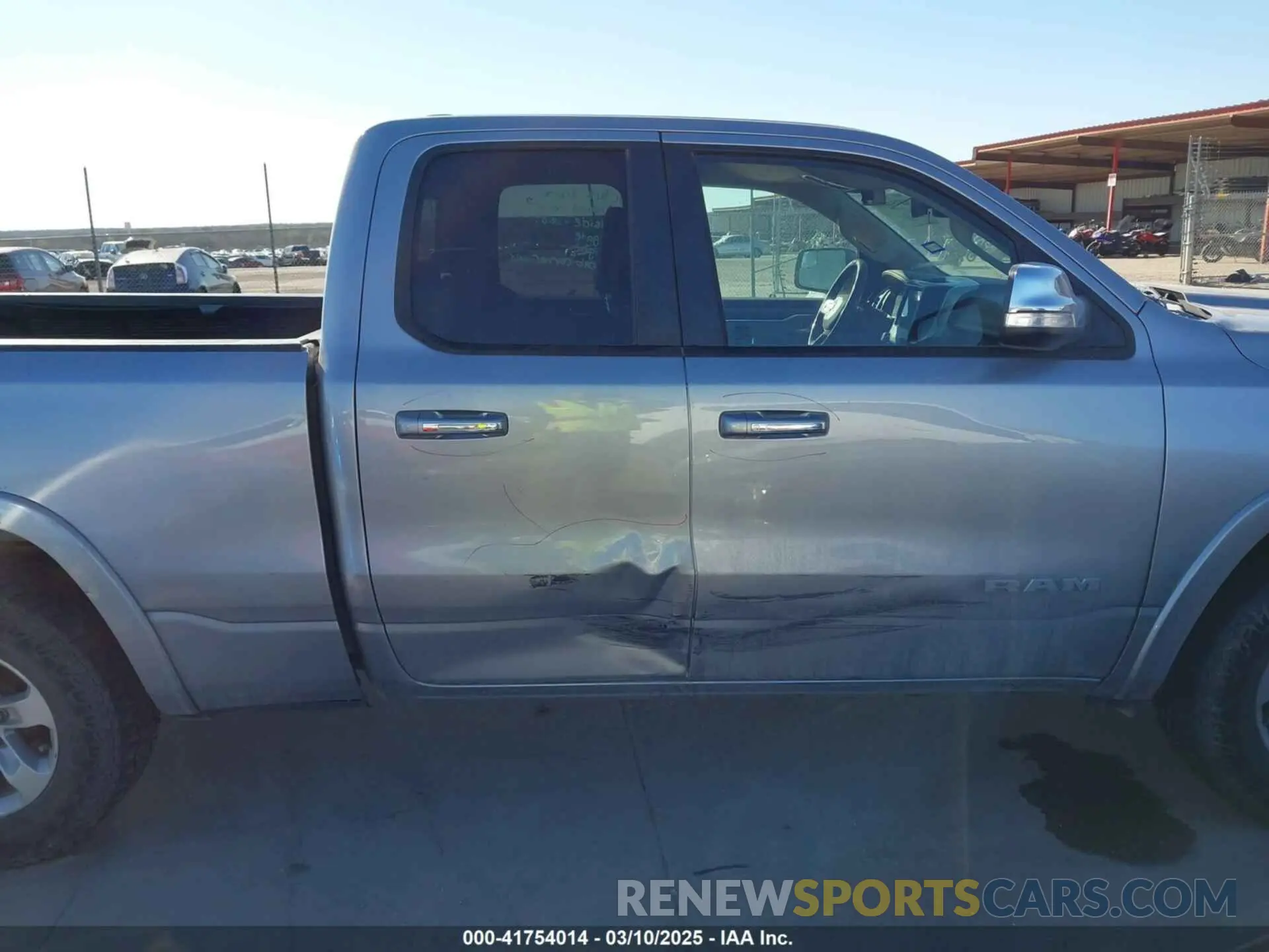 14 fotografías del automóvil dañado 1C6RREDT7LN121377 RAM 1500 2020