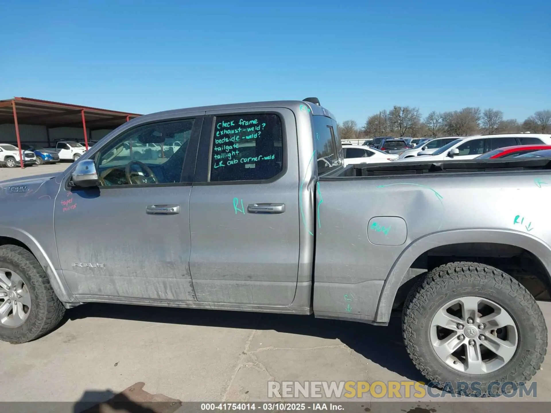 15 fotografías del automóvil dañado 1C6RREDT7LN121377 RAM 1500 2020