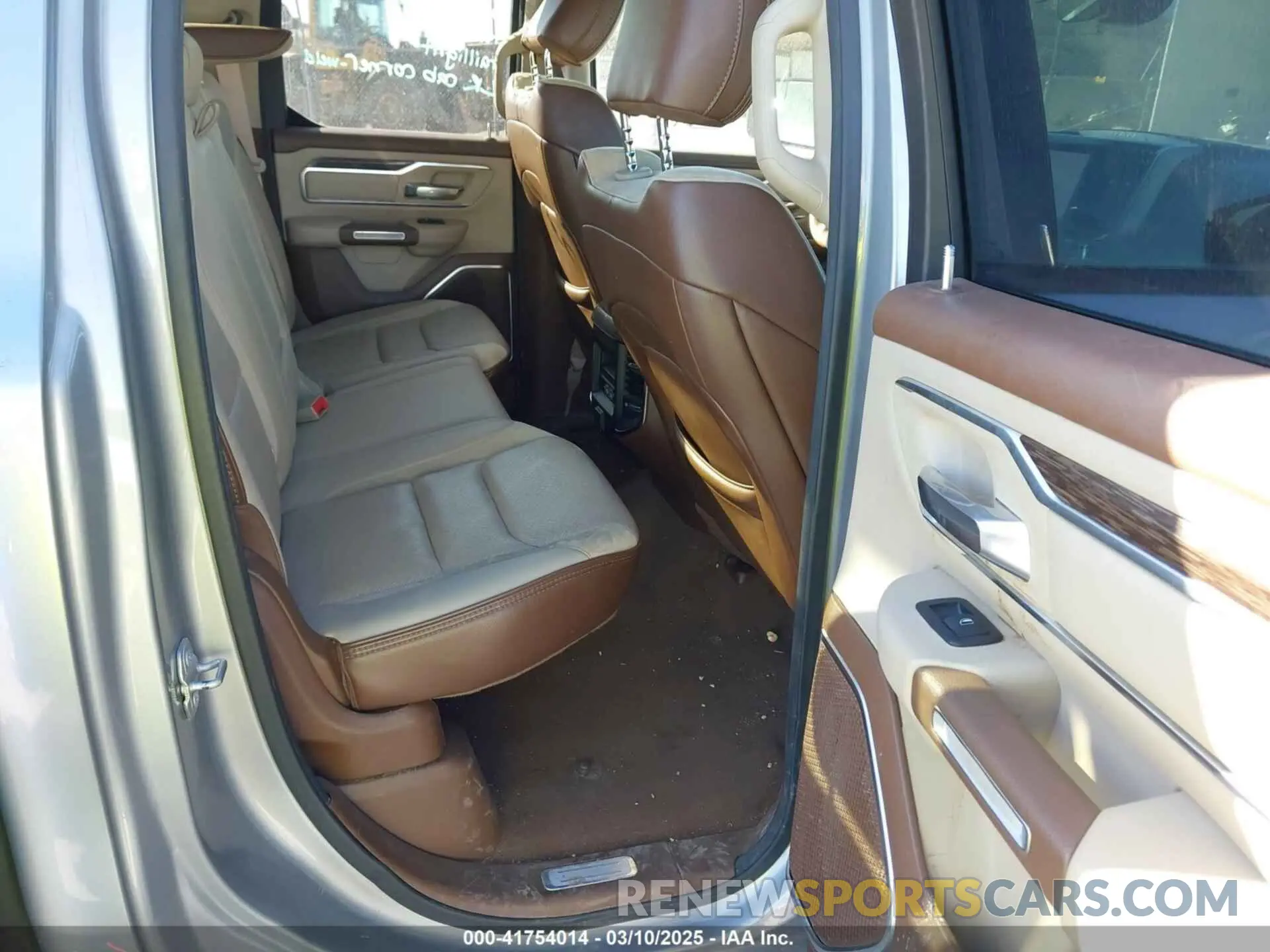 8 fotografías del automóvil dañado 1C6RREDT7LN121377 RAM 1500 2020