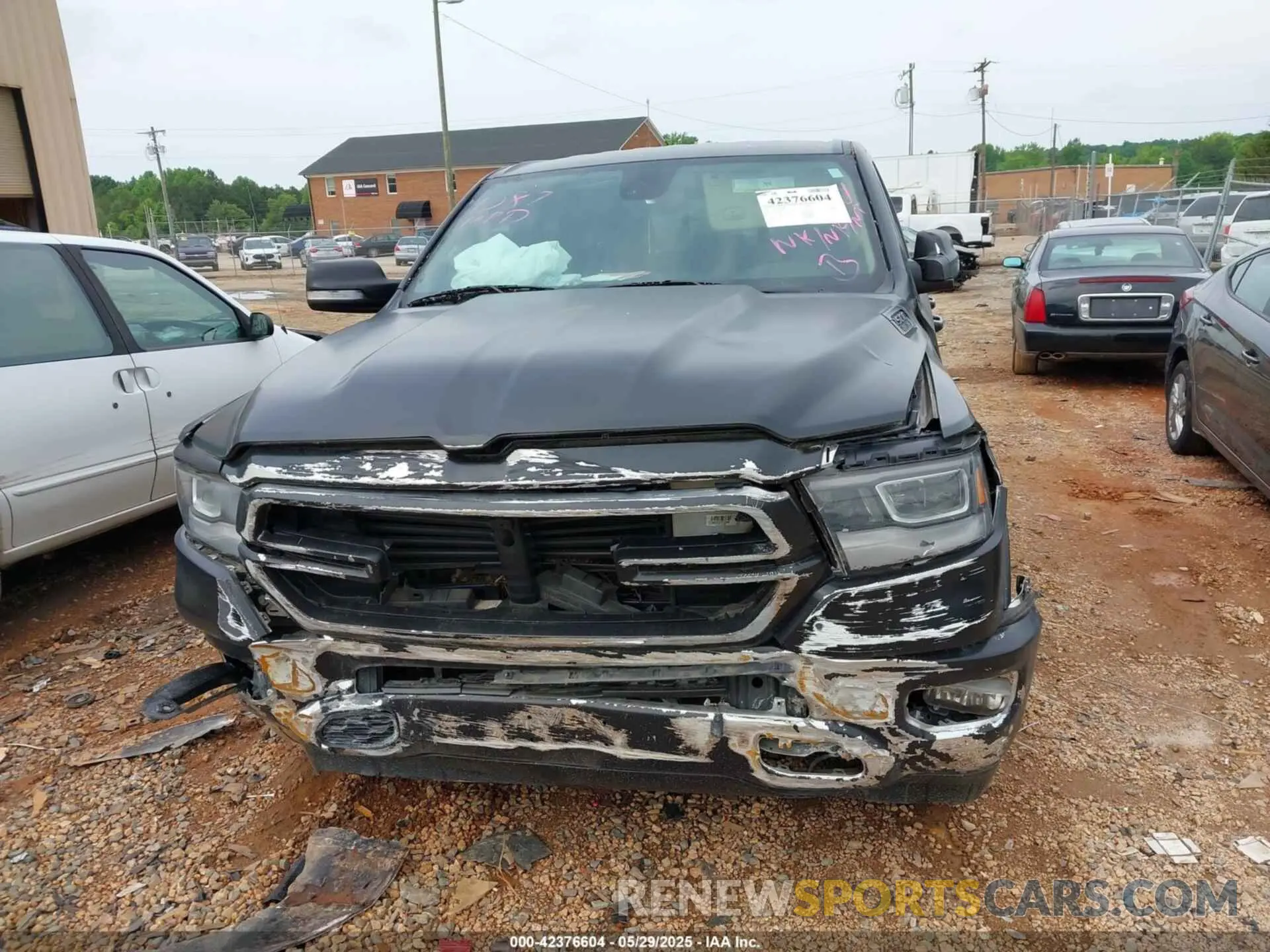 11 fotografías del automóvil dañado 1C6RREDT9LN357240 RAM 1500 2020