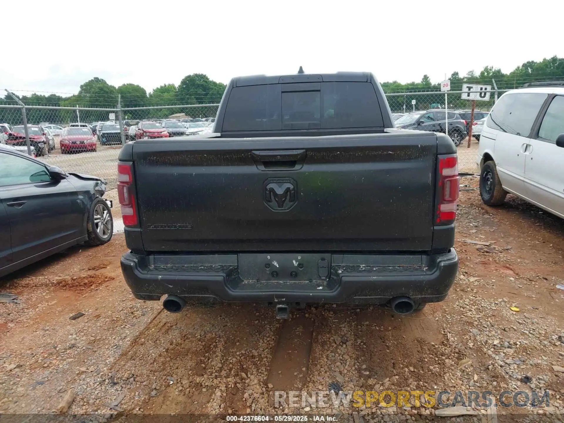 15 fotografías del automóvil dañado 1C6RREDT9LN357240 RAM 1500 2020