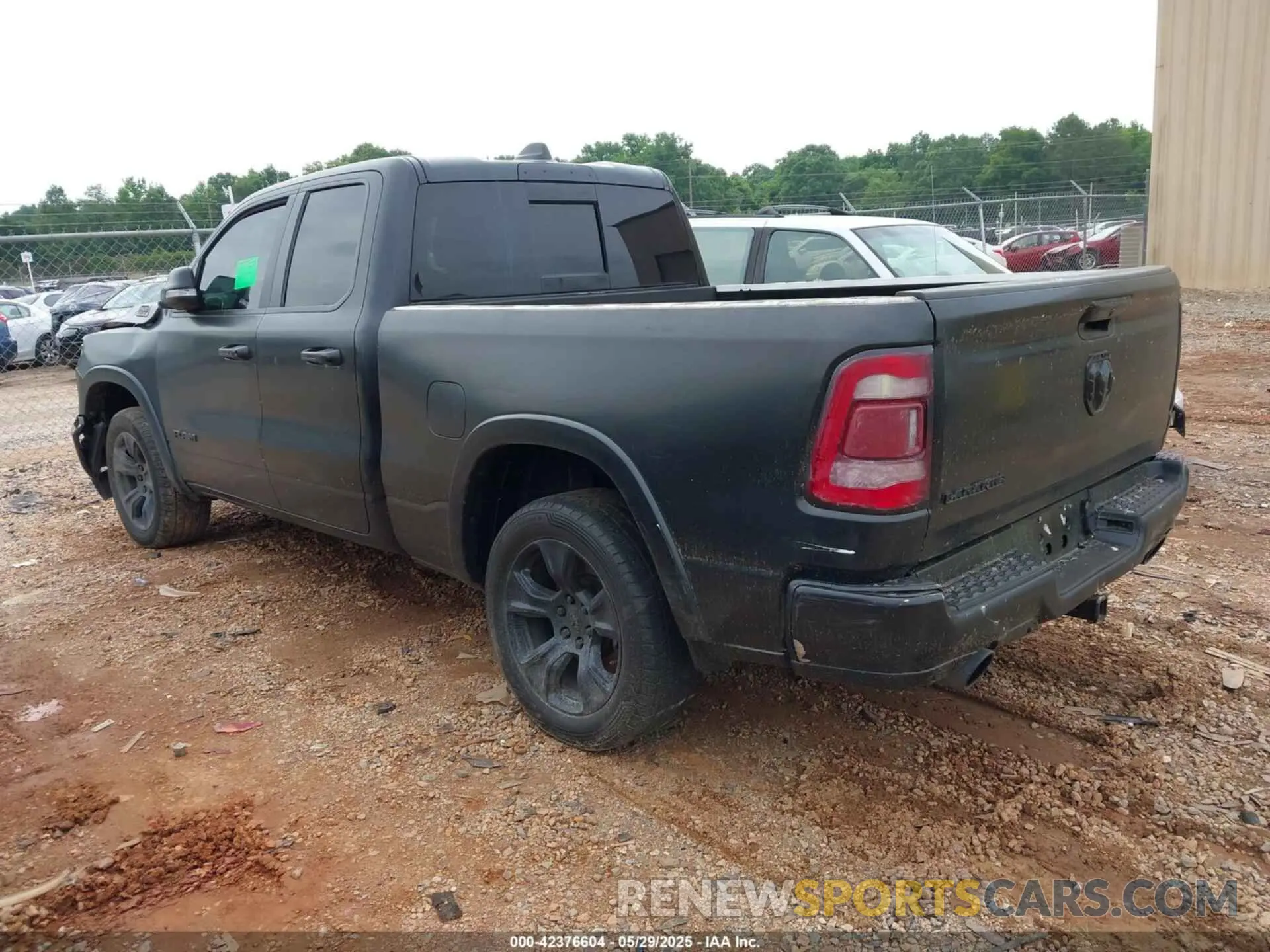 3 fotografías del automóvil dañado 1C6RREDT9LN357240 RAM 1500 2020