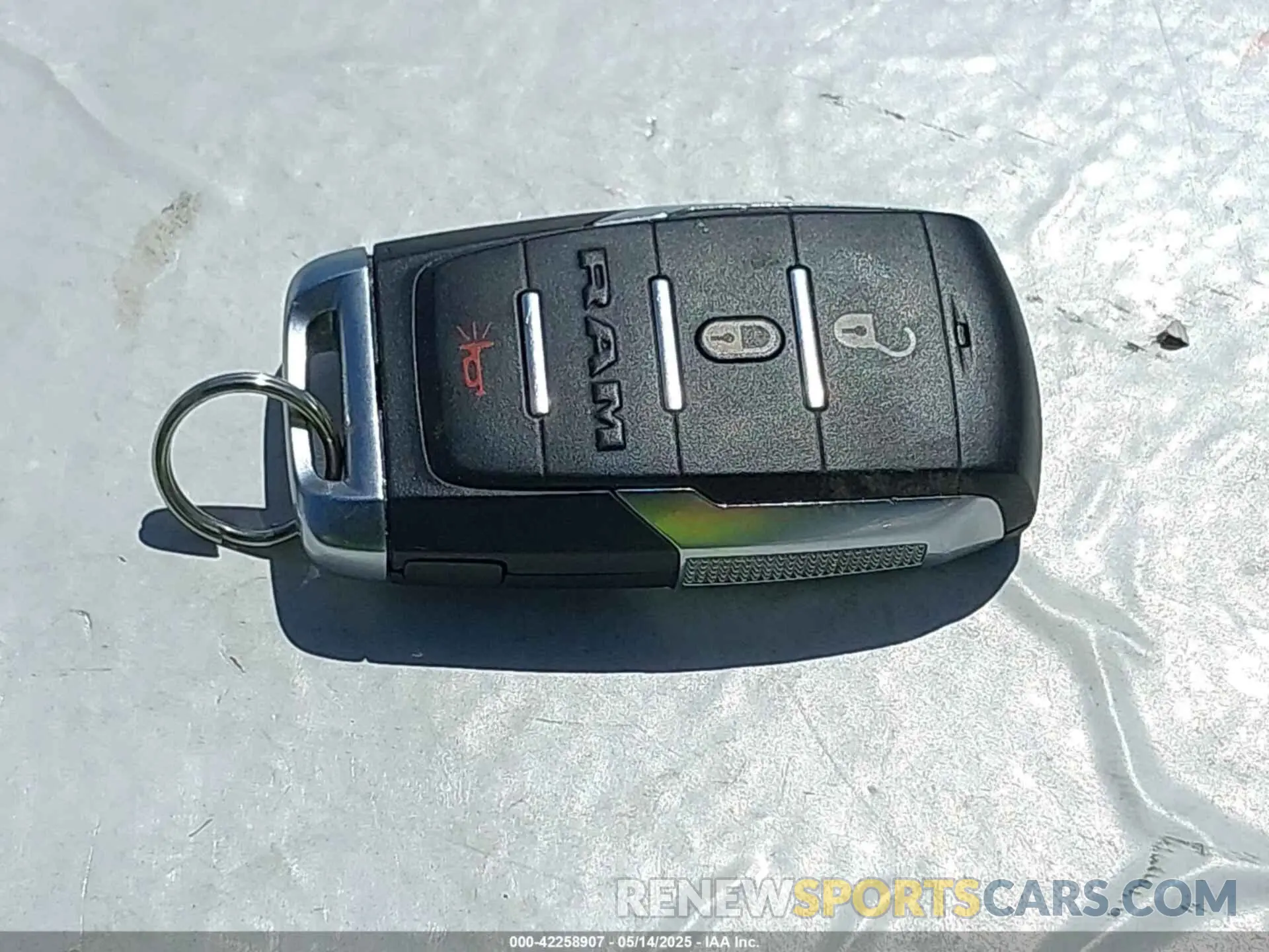 11 fotografías del automóvil dañado 1C6RREFG7LN333762 RAM 1500 2020