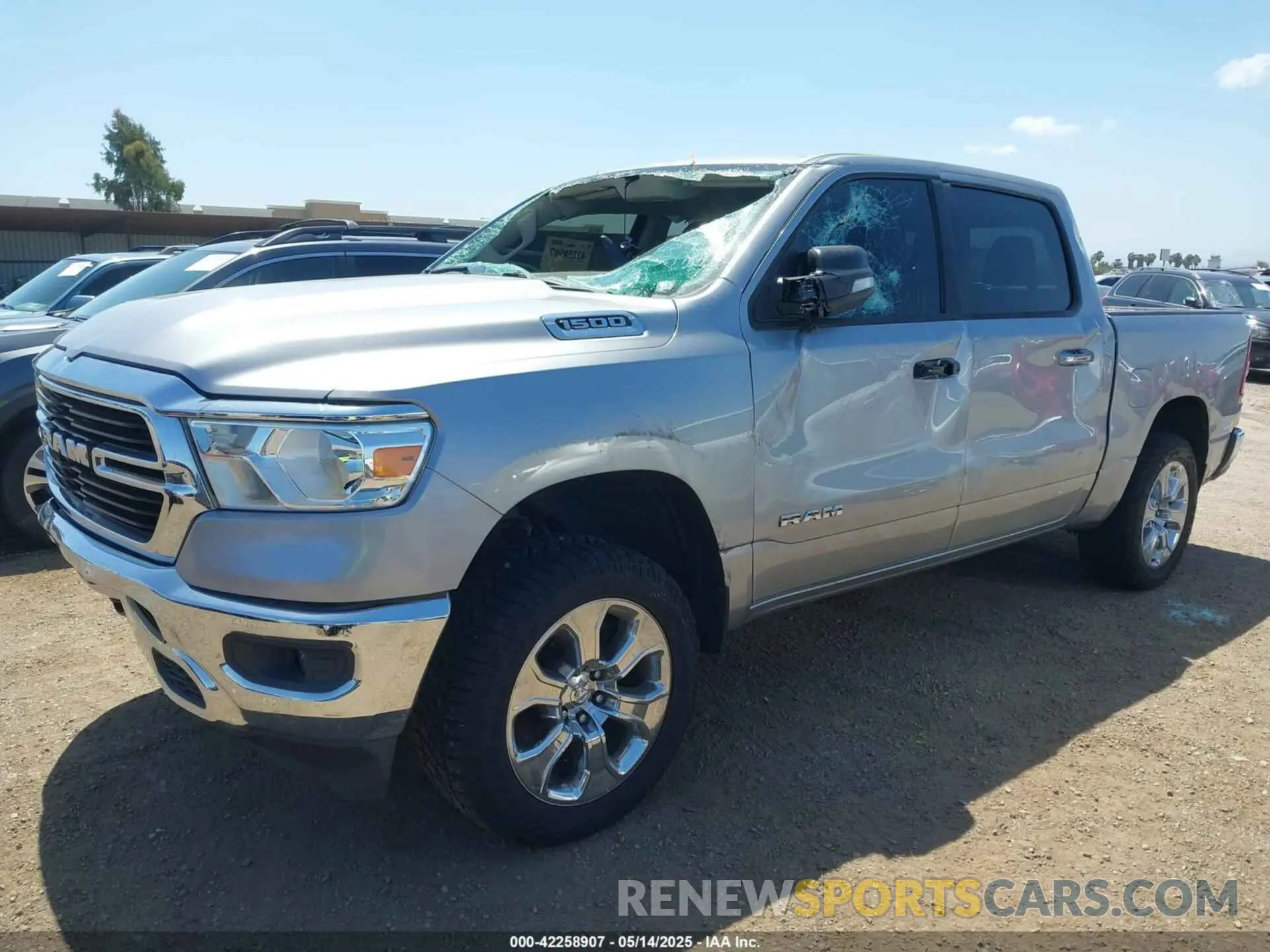 2 fotografías del automóvil dañado 1C6RREFG7LN333762 RAM 1500 2020