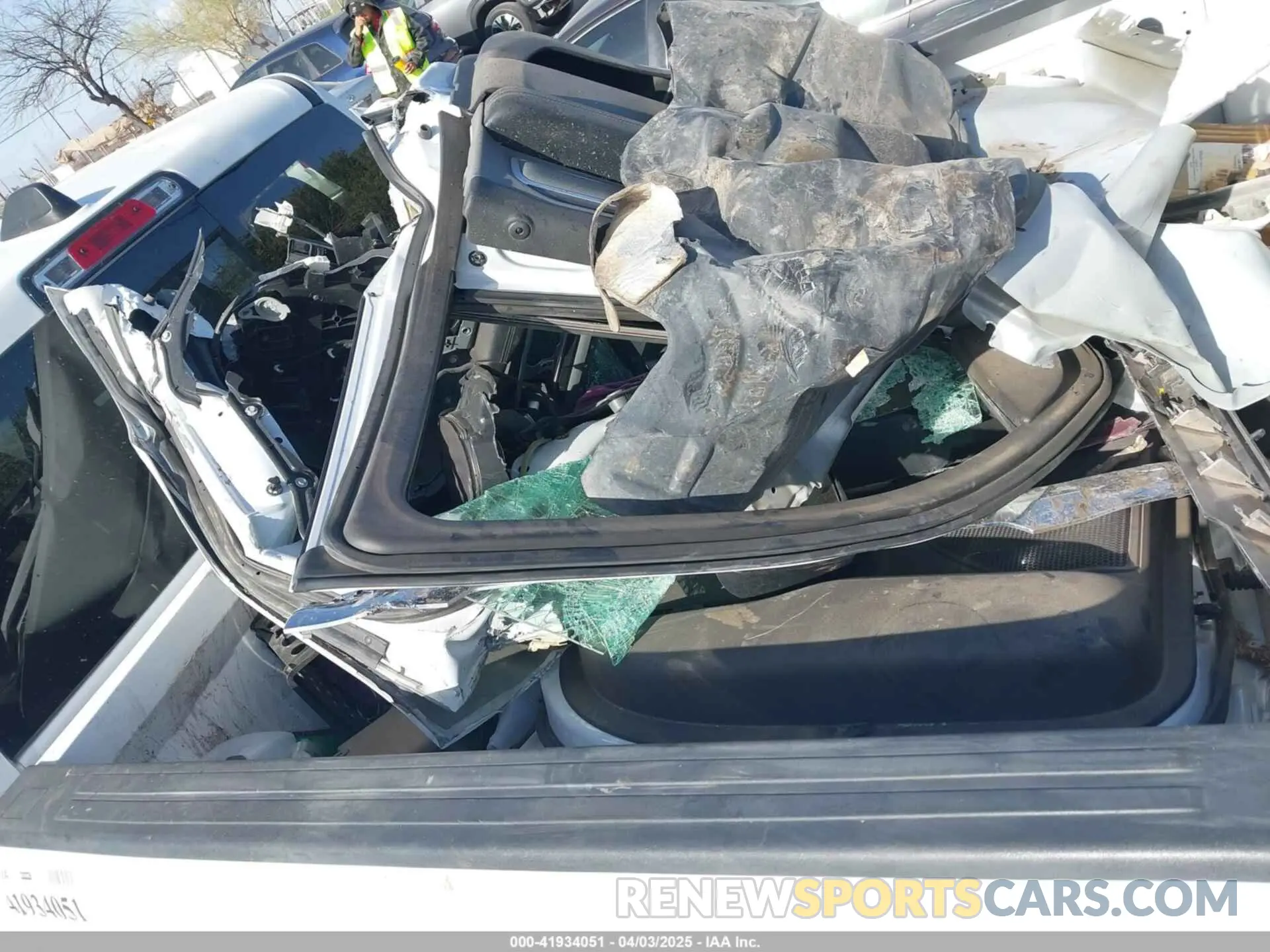 11 fotografías del automóvil dañado 1C6RREFG9LN338204 RAM 1500 2020
