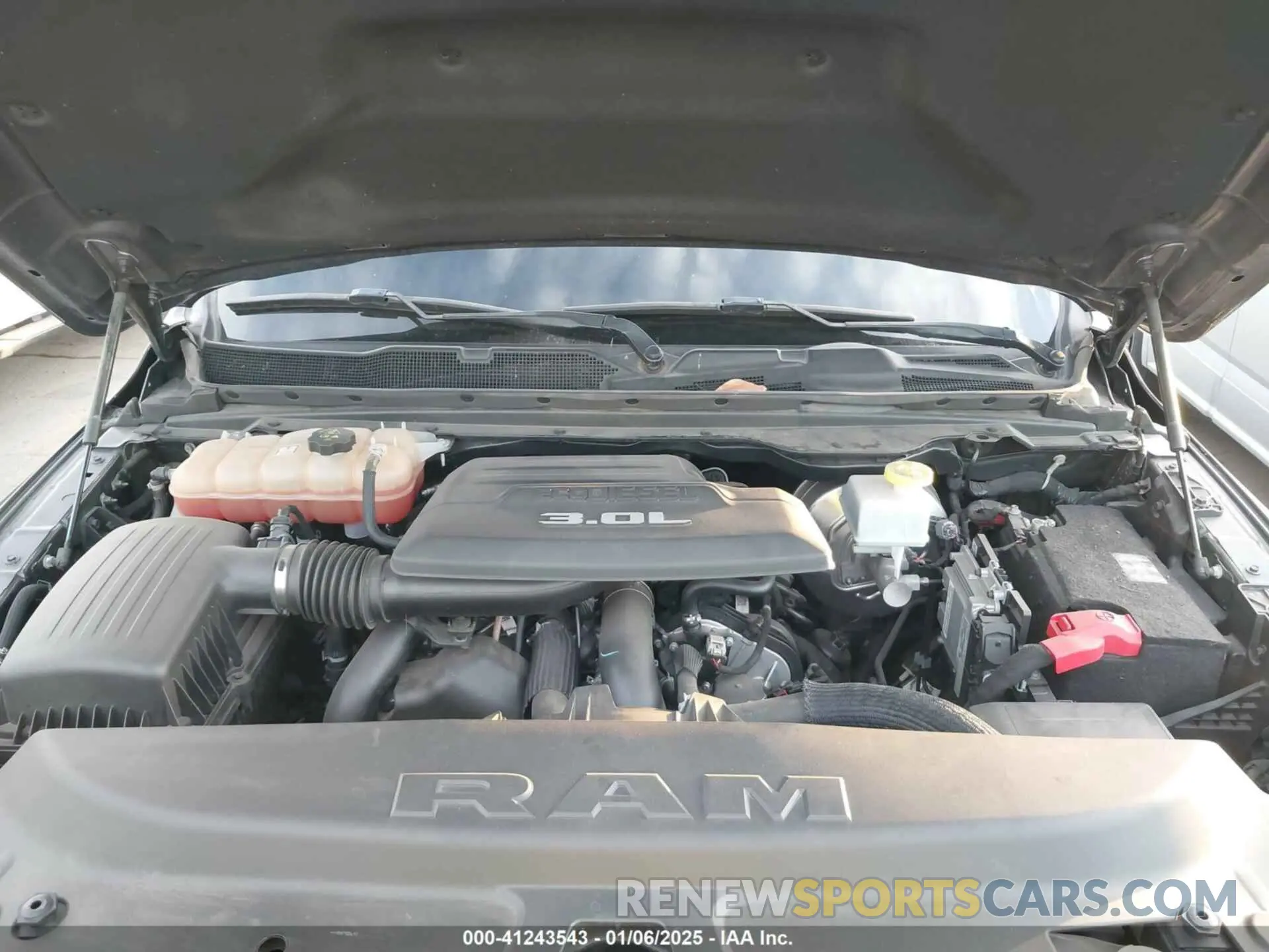 10 fotografías del automóvil dañado 1C6RREFM6LN179857 RAM 1500 2020