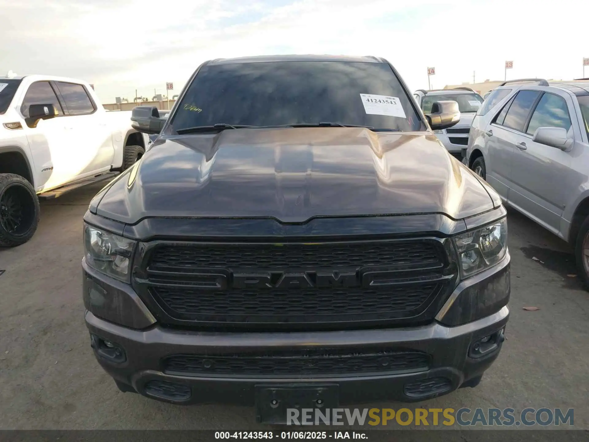 13 fotografías del automóvil dañado 1C6RREFM6LN179857 RAM 1500 2020