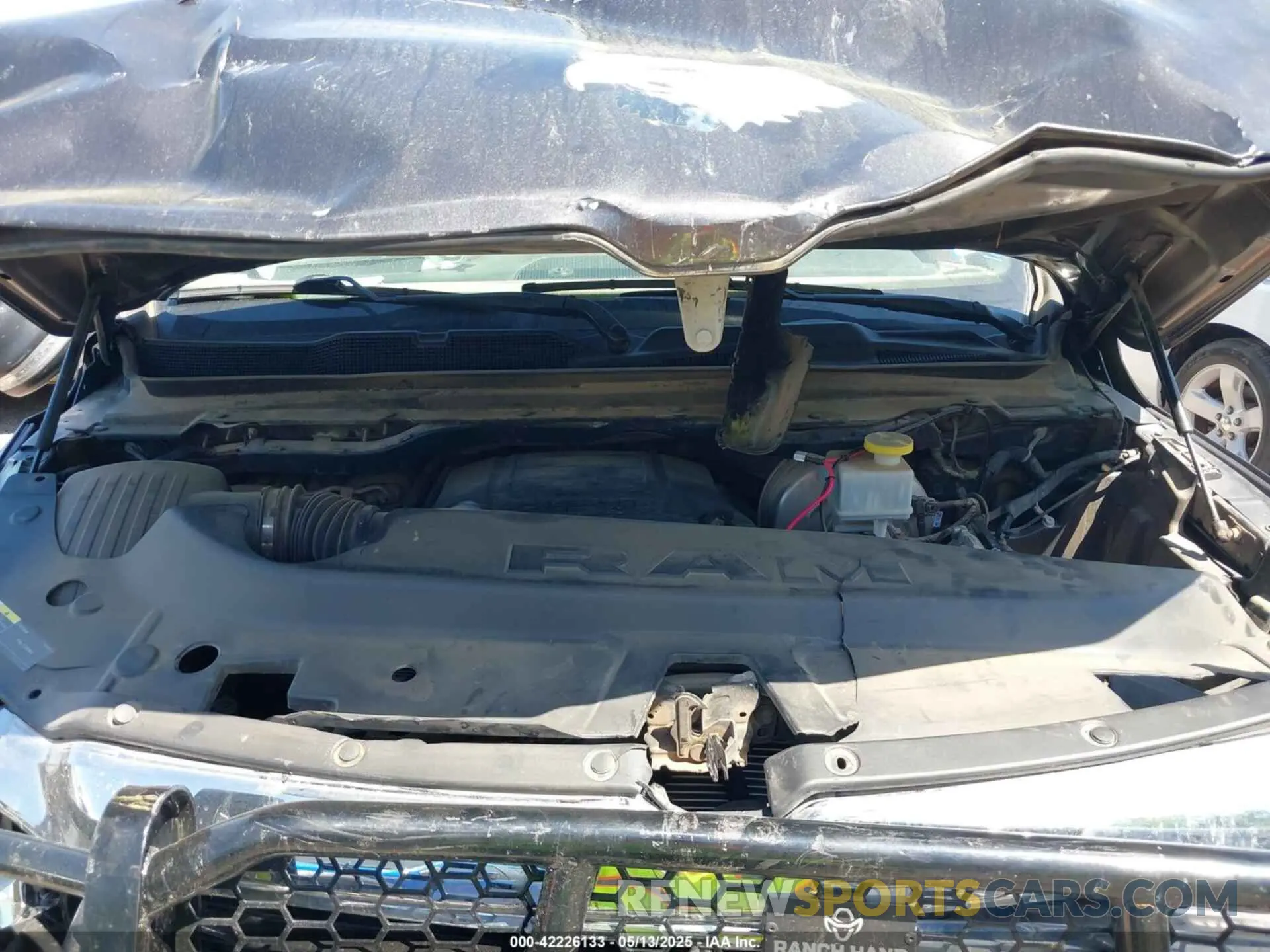 10 fotografías del automóvil dañado 1C6RREFT0LN209779 RAM 1500 2020
