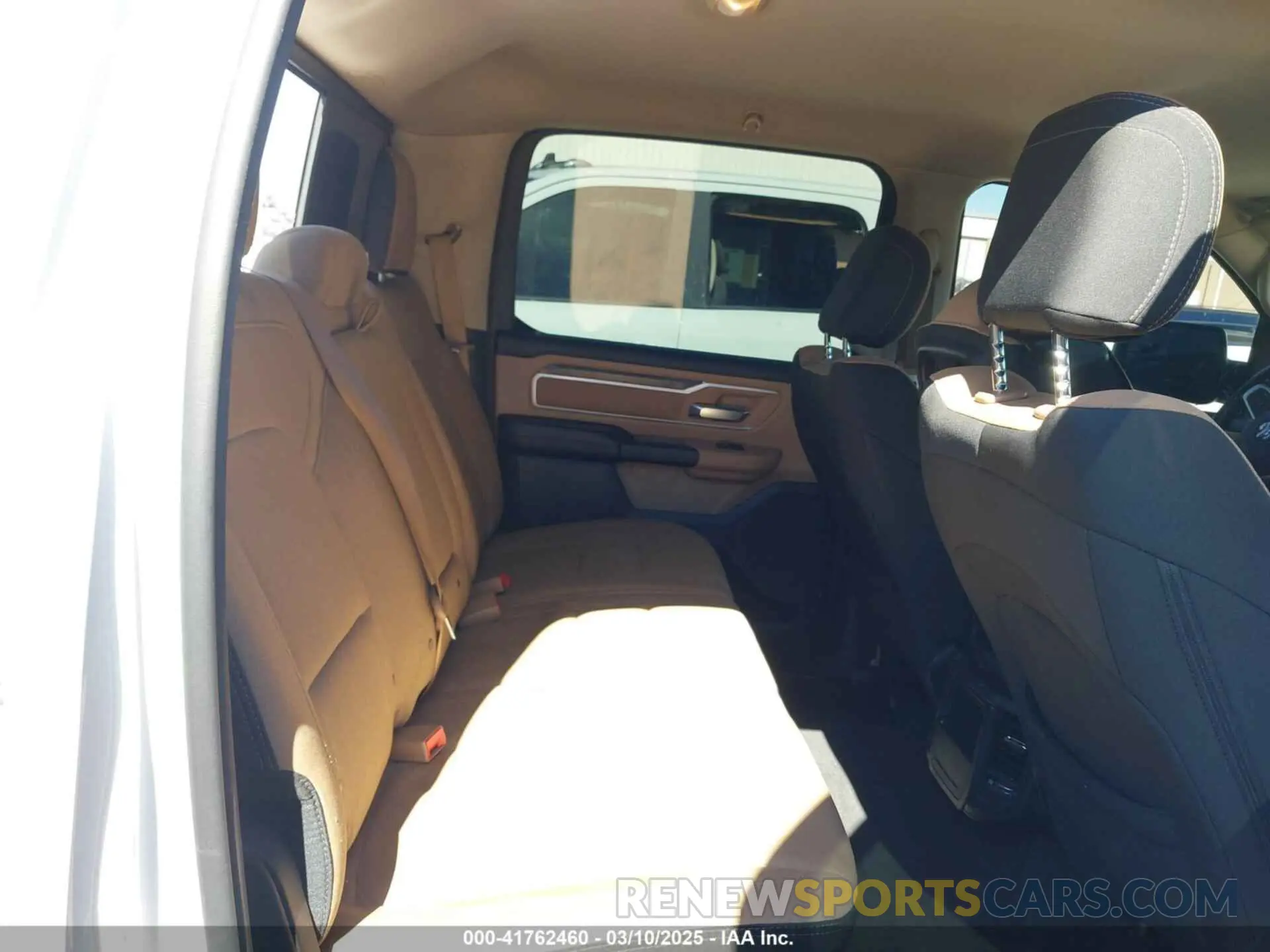 8 fotografías del automóvil dañado 1C6RREFT0LN311731 RAM 1500 2020