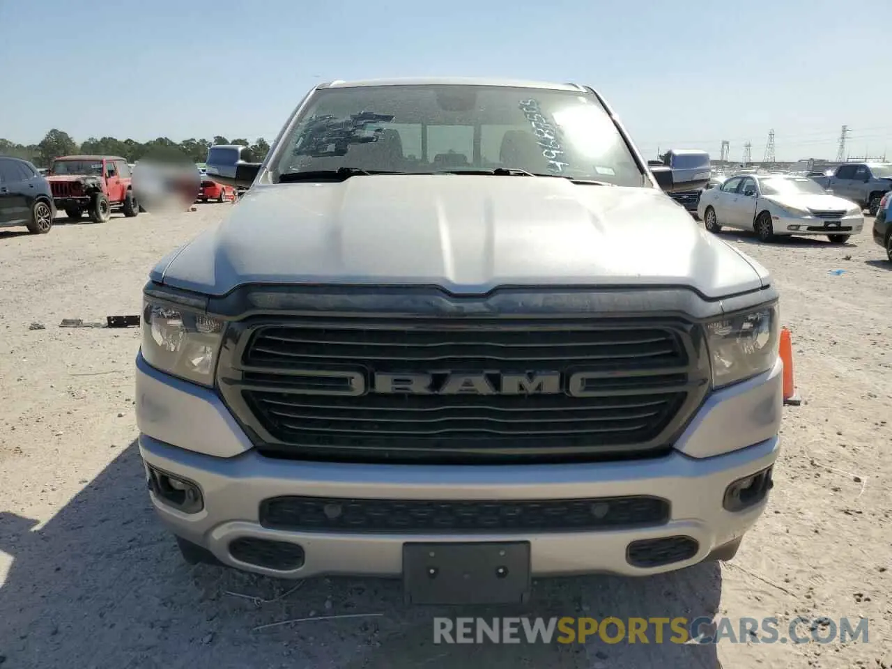 5 fotografías del automóvil dañado 1C6RREFT2LN129030 RAM 1500 2020
