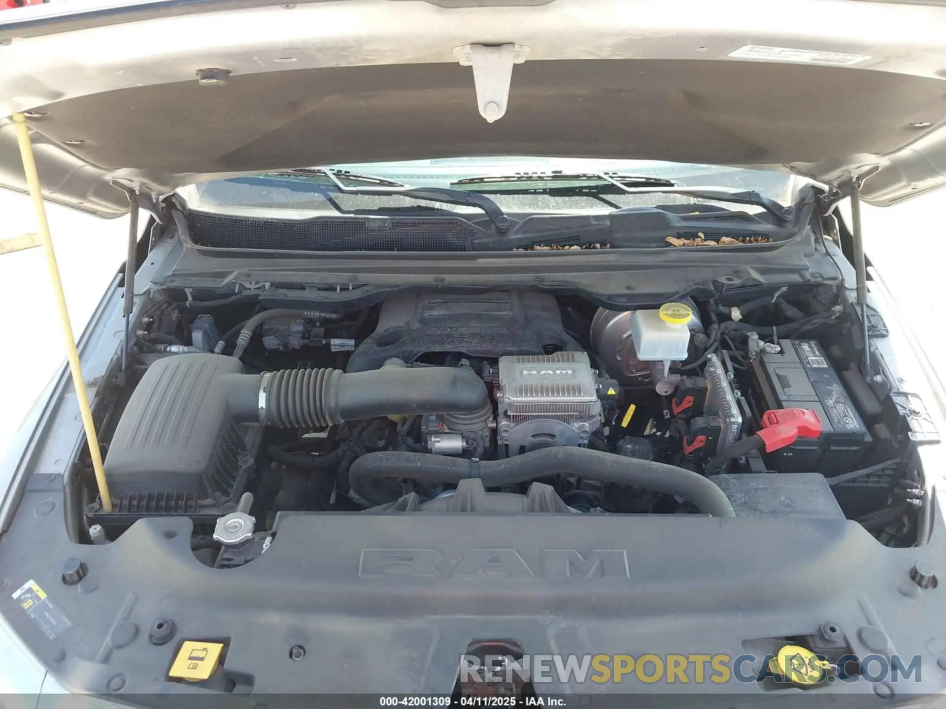 10 fotografías del automóvil dañado 1C6RREFT3LN321573 RAM 1500 2020
