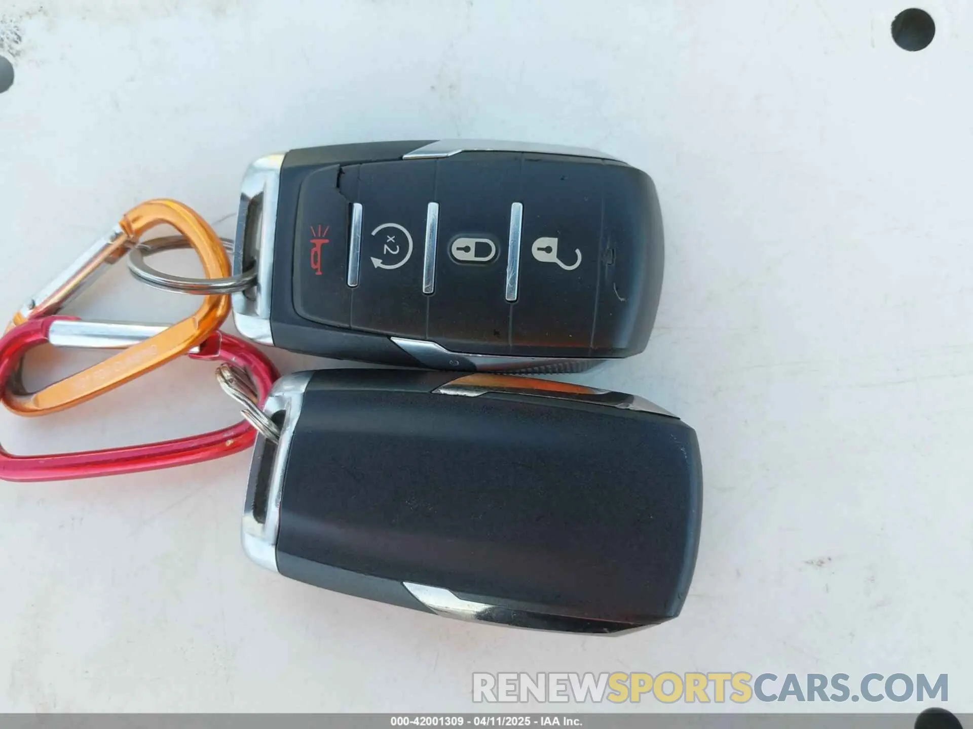 11 fotografías del automóvil dañado 1C6RREFT3LN321573 RAM 1500 2020