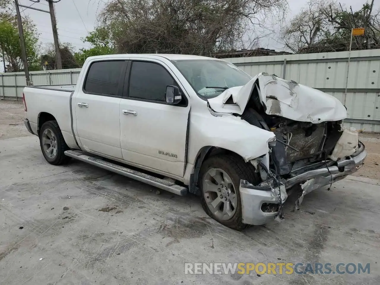 4 fotografías del automóvil dañado 1C6RREFT4LN353982 RAM 1500 2020