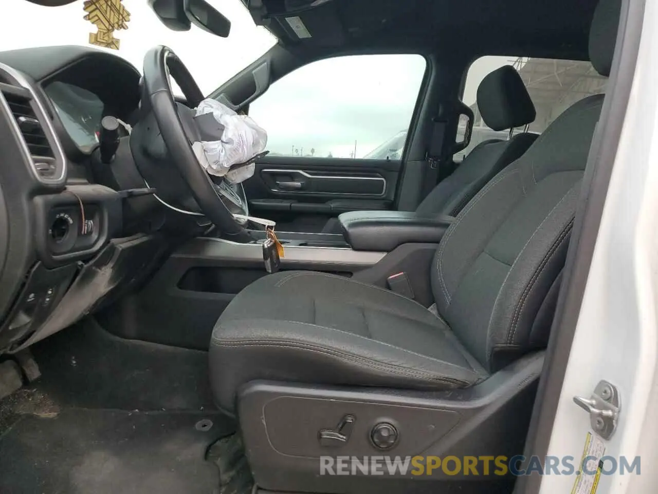 7 fotografías del automóvil dañado 1C6RREFT4LN353982 RAM 1500 2020