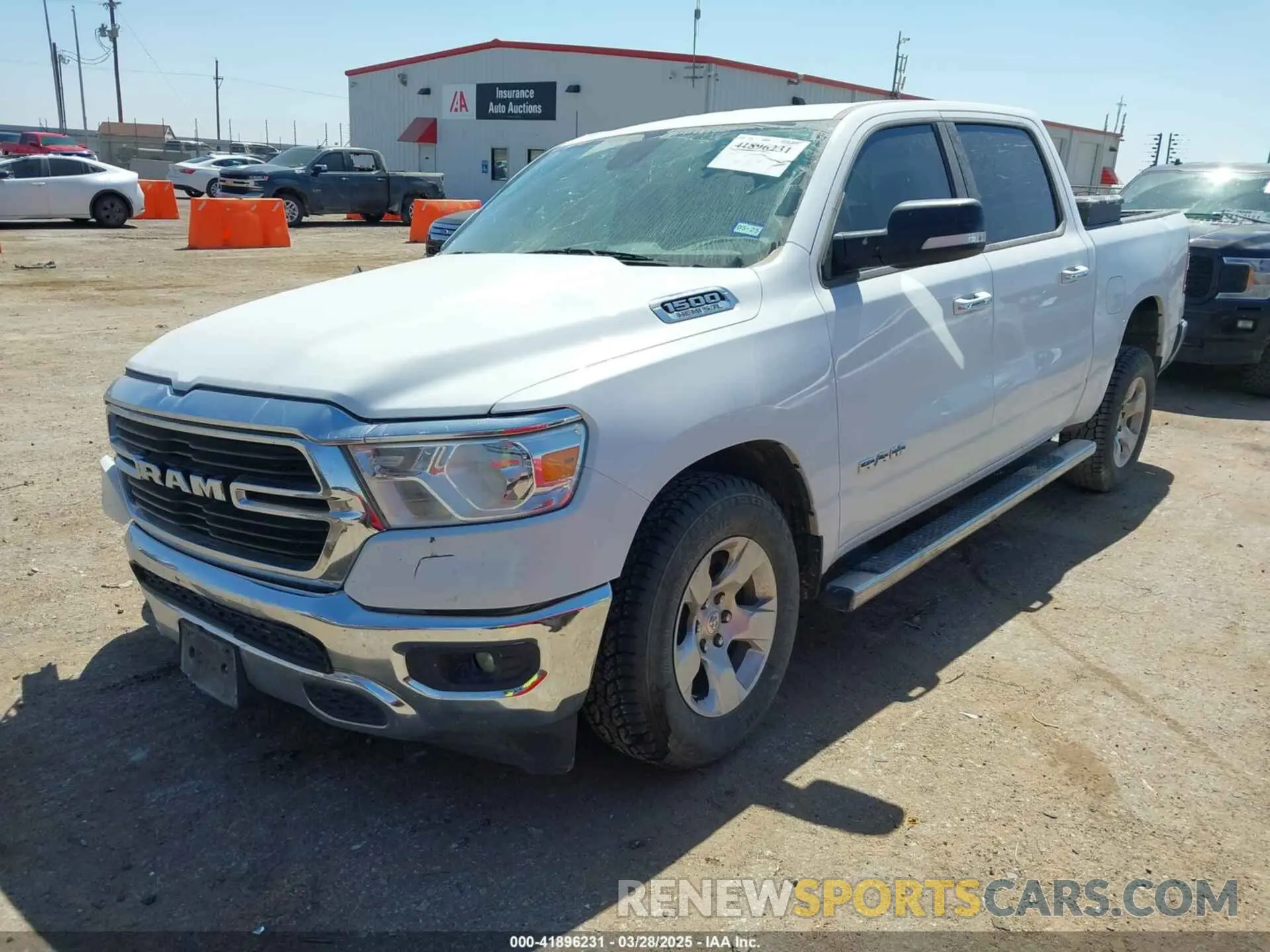 2 fotografías del automóvil dañado 1C6RREFT7LN386295 RAM 1500 2020