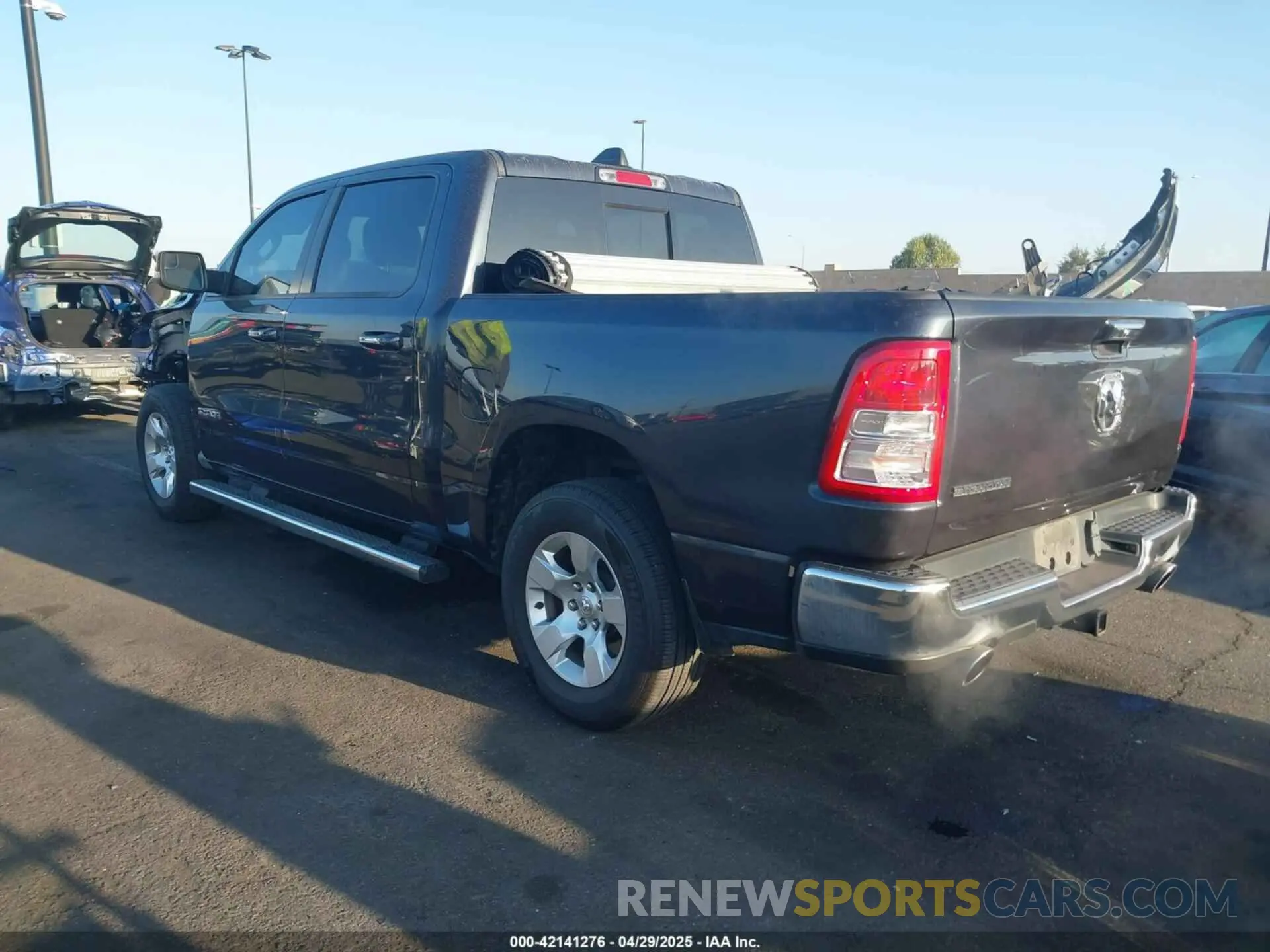 3 fotografías del automóvil dañado 1C6RREFT7LN401927 RAM 1500 2020