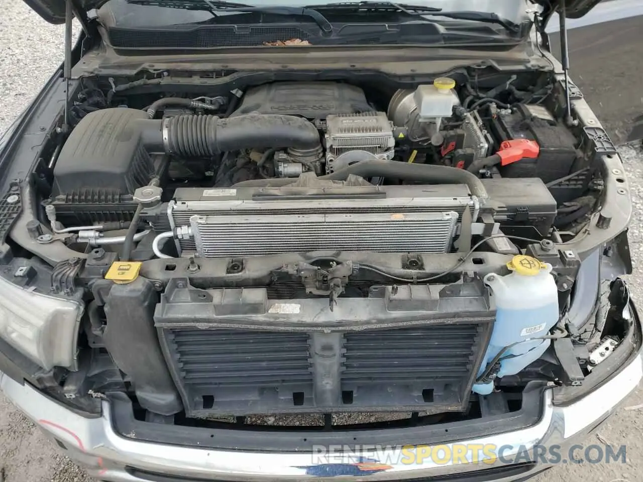 11 fotografías del automóvil dañado 1C6RREFT8LN386418 RAM 1500 2020