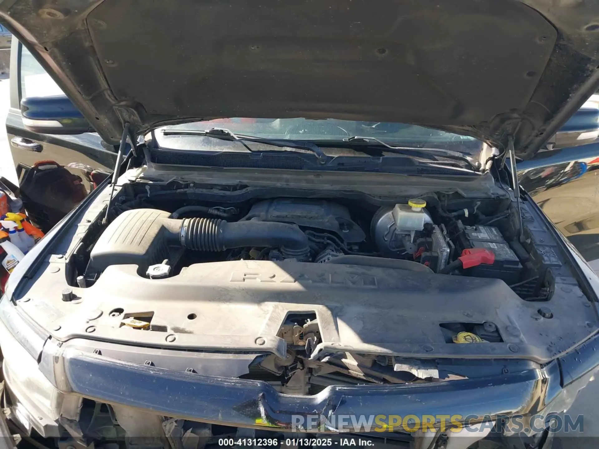 10 fotografías del automóvil dañado 1C6RREFT9LN121636 RAM 1500 2020