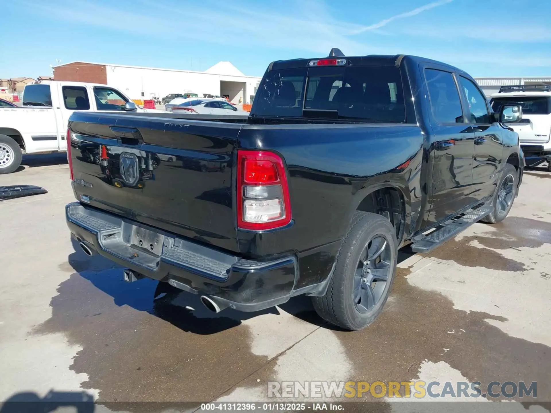 4 fotografías del automóvil dañado 1C6RREFT9LN121636 RAM 1500 2020
