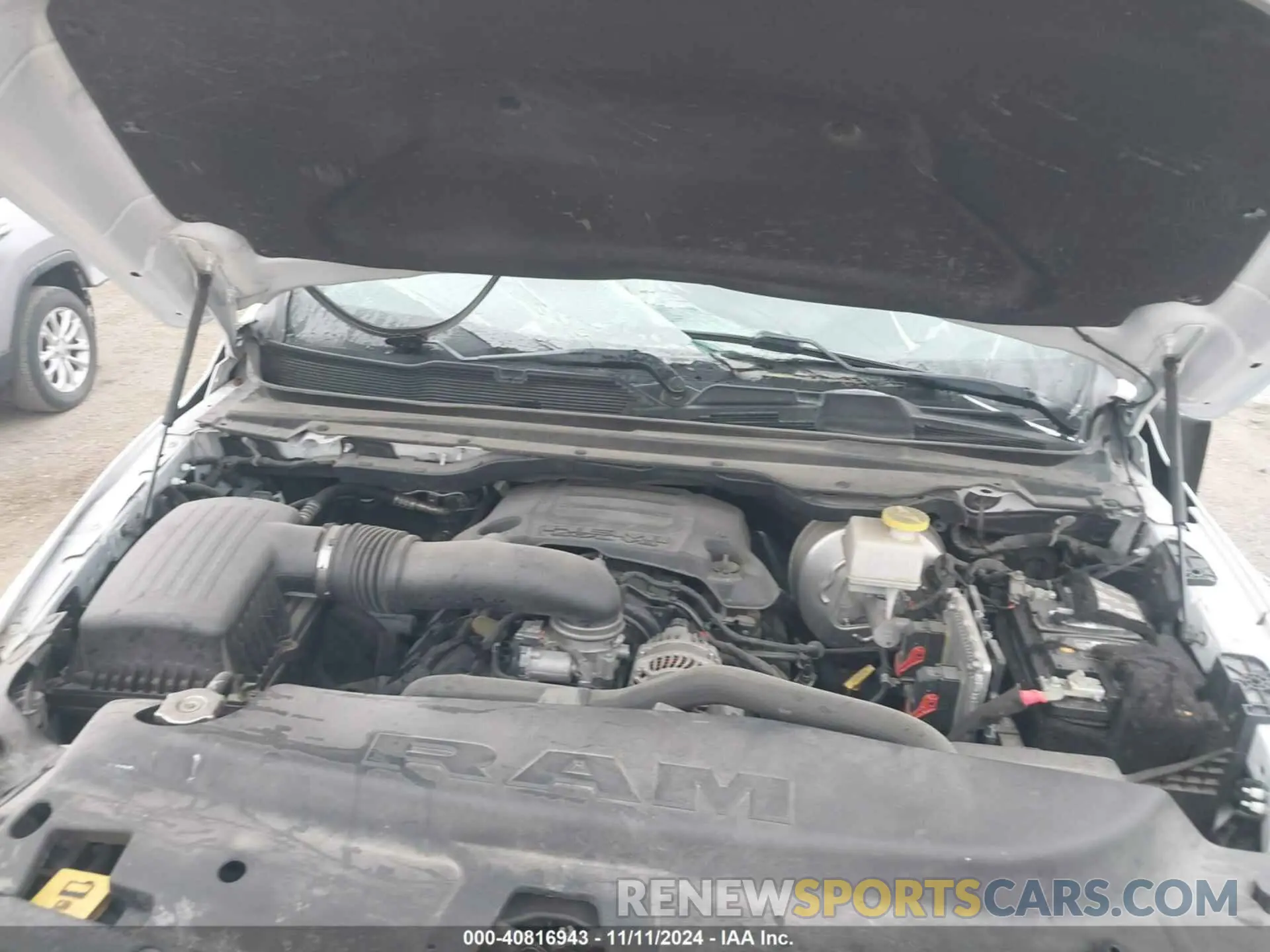 10 fotografías del automóvil dañado 1C6RREFT9LN401699 RAM 1500 2020