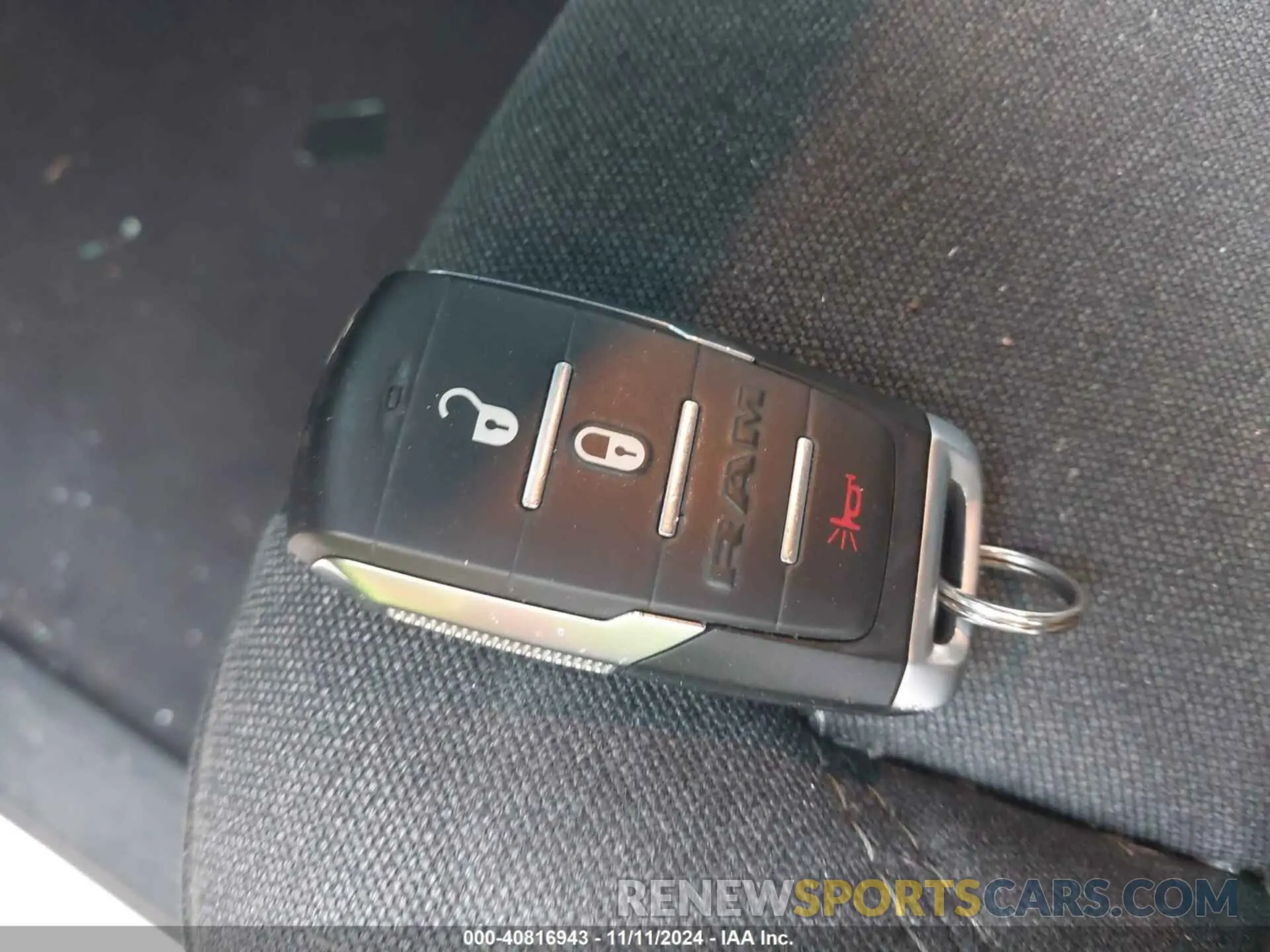 11 fotografías del automóvil dañado 1C6RREFT9LN401699 RAM 1500 2020