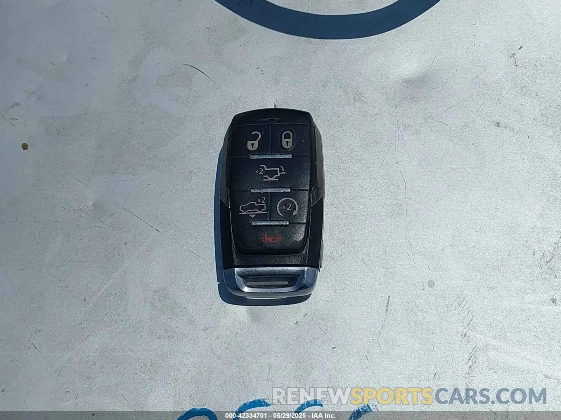 11 fotografías del automóvil dañado 1C6RREHM7LN179878 RAM 1500 2020