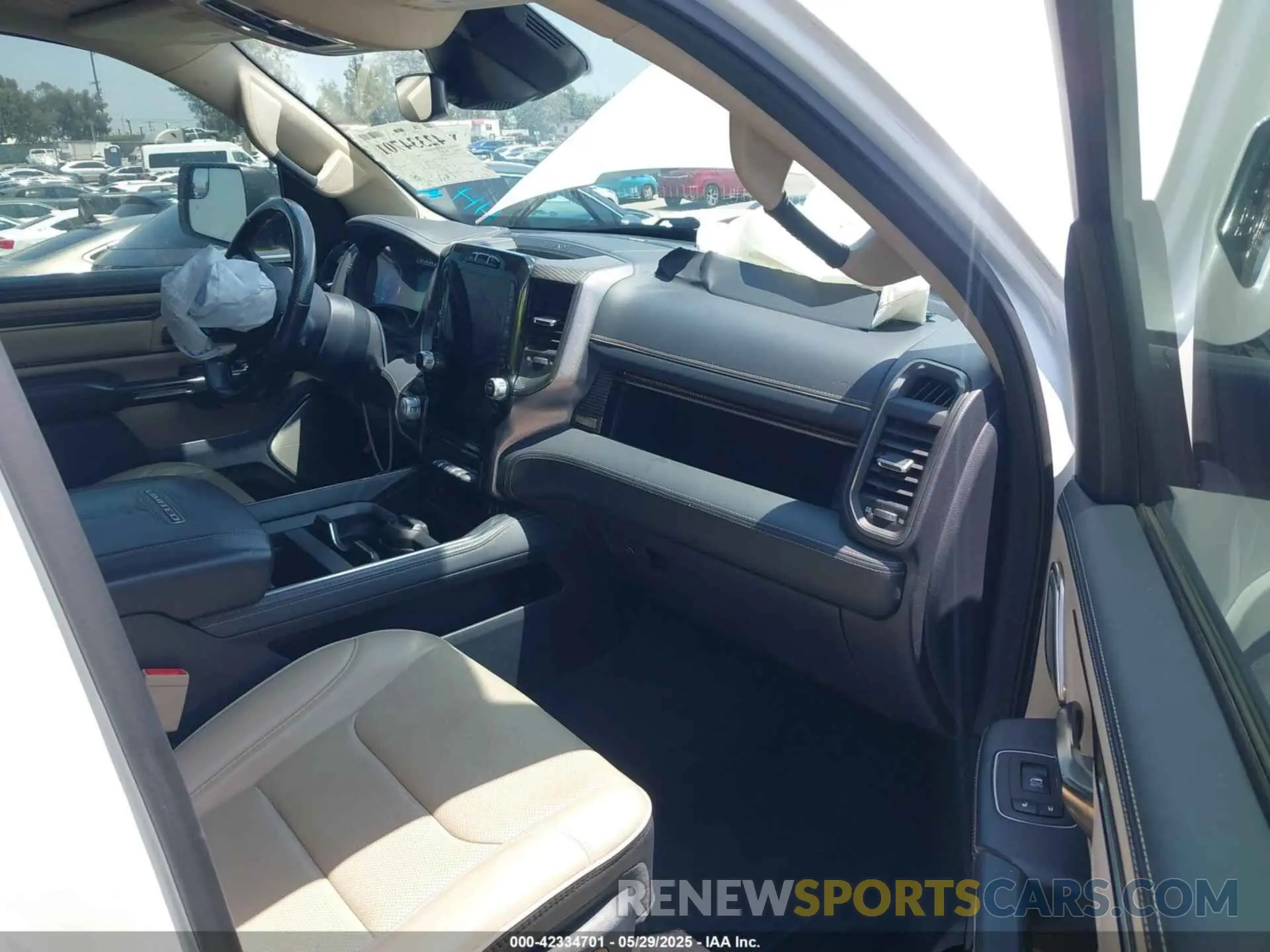 5 fotografías del automóvil dañado 1C6RREHM7LN179878 RAM 1500 2020