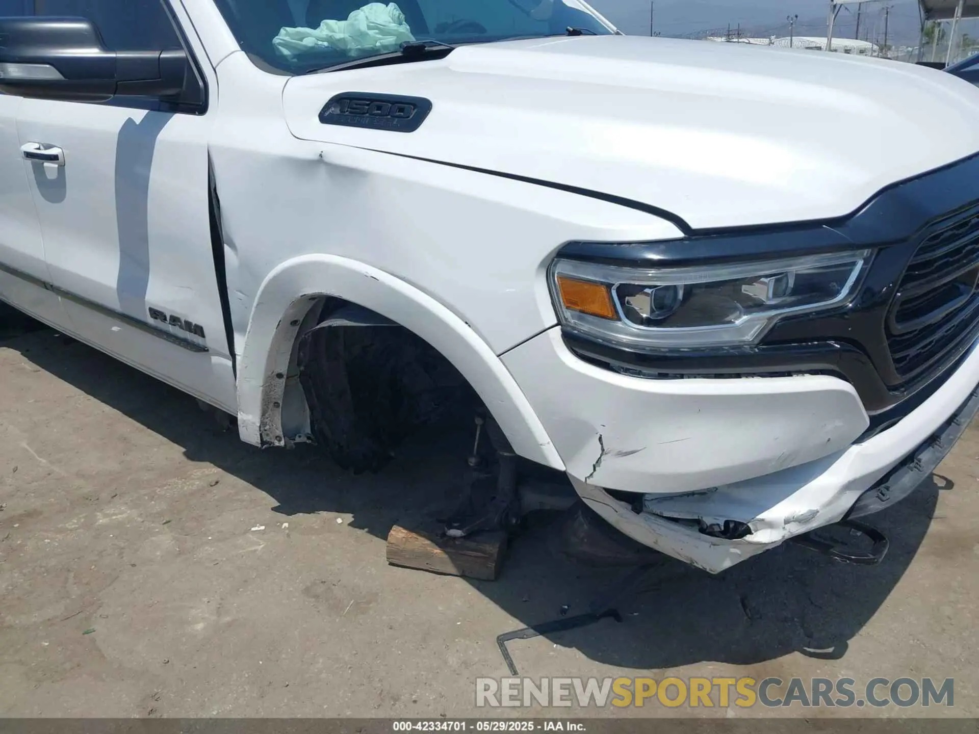 6 fotografías del automóvil dañado 1C6RREHM7LN179878 RAM 1500 2020