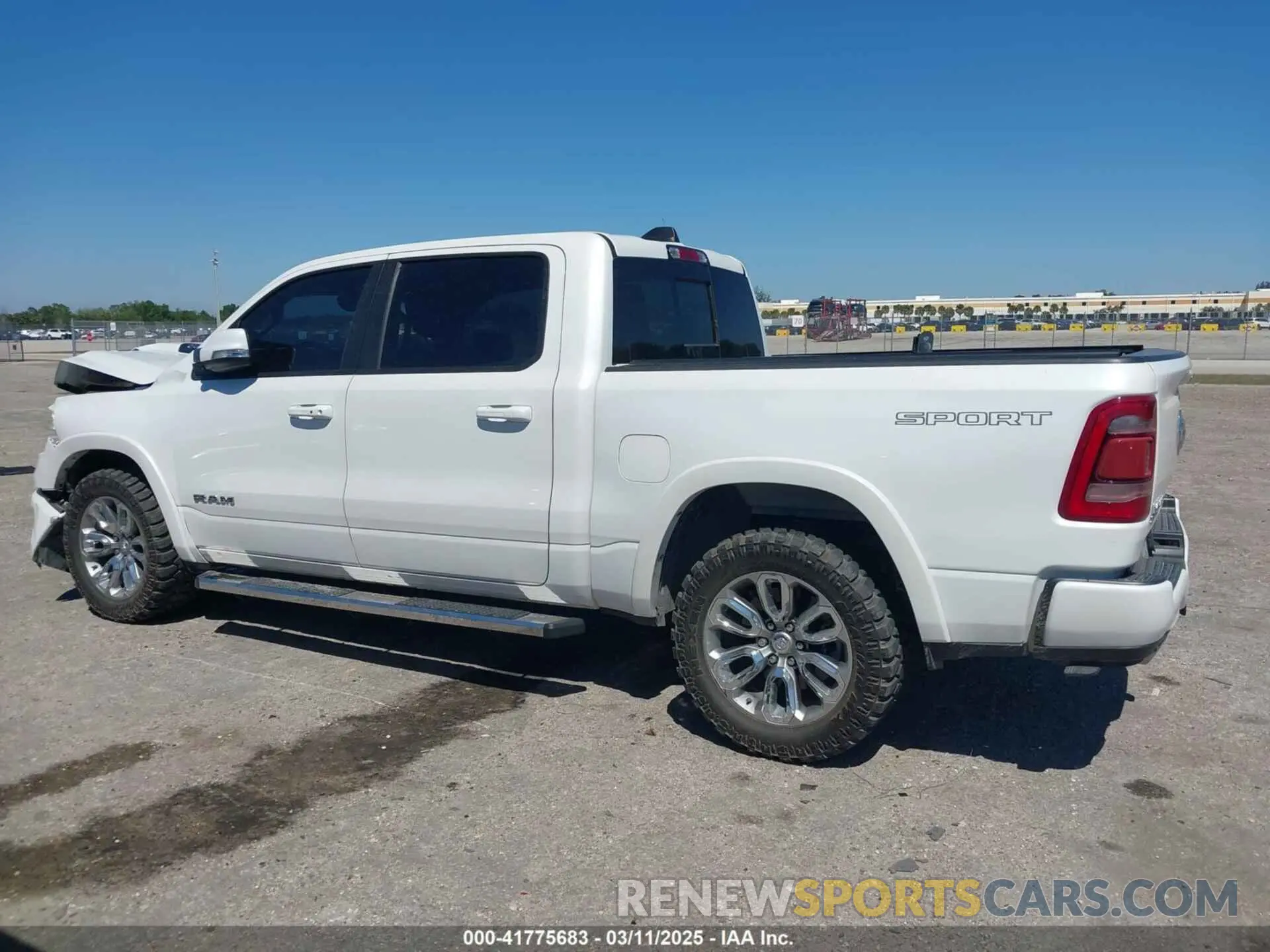 15 fotografías del automóvil dañado 1C6RREJT6LN188640 RAM 1500 2020