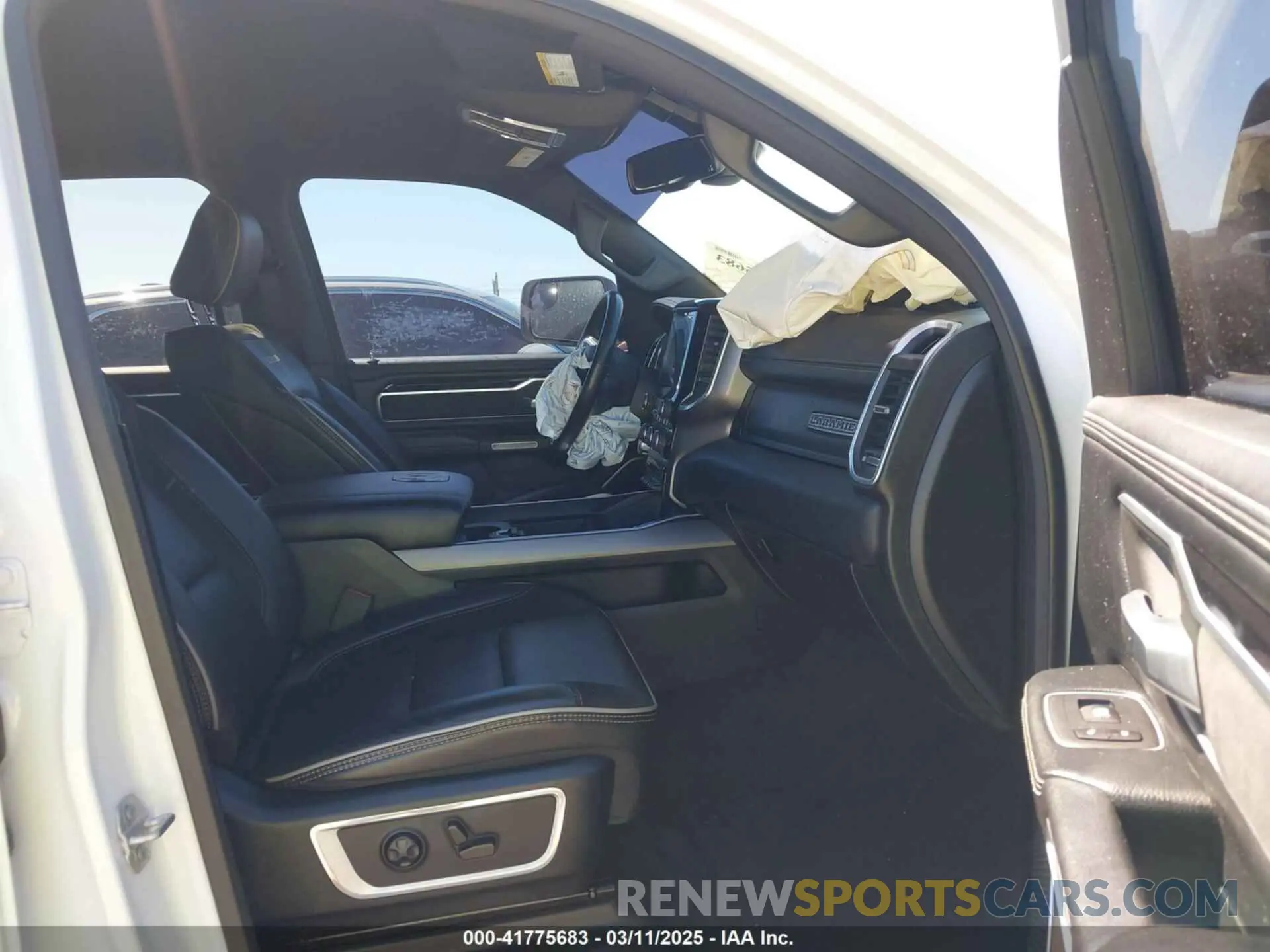5 fotografías del automóvil dañado 1C6RREJT6LN188640 RAM 1500 2020
