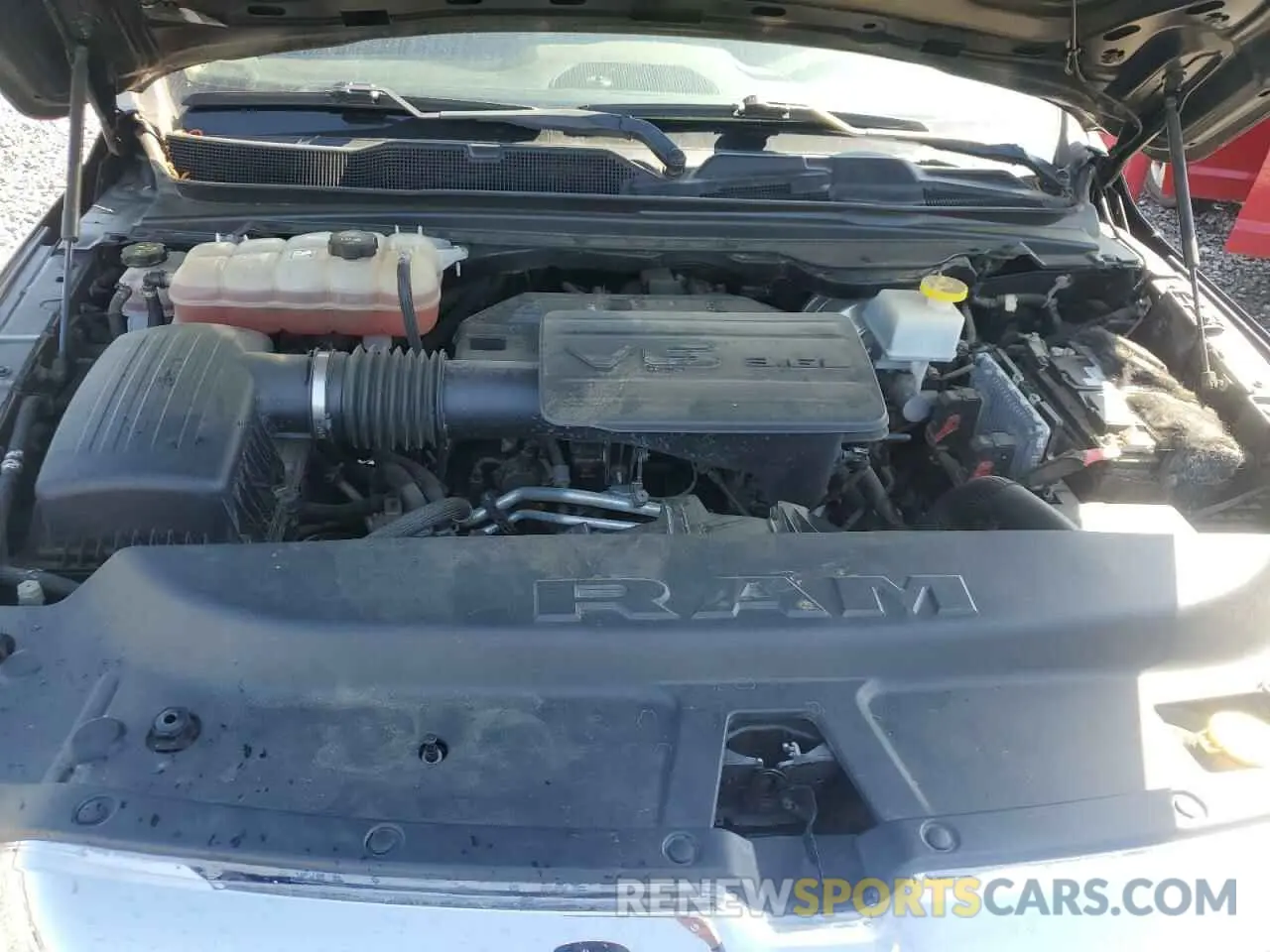 11 fotografías del automóvil dañado 1C6RREMG9LN262017 RAM 1500 2020