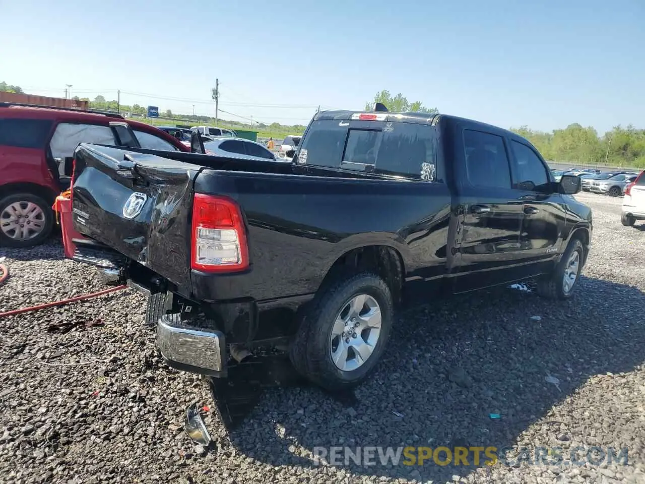 3 fotografías del automóvil dañado 1C6RREMG9LN262017 RAM 1500 2020