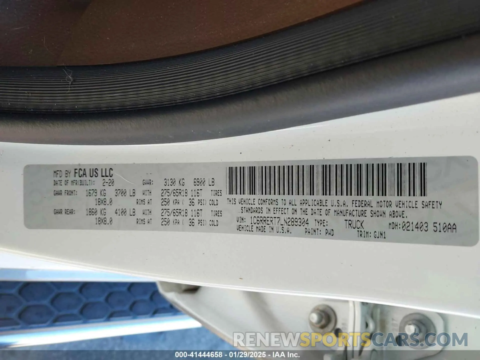 9 fotografías del automóvil dañado 1C6RRERT7LN289304 RAM 1500 2020