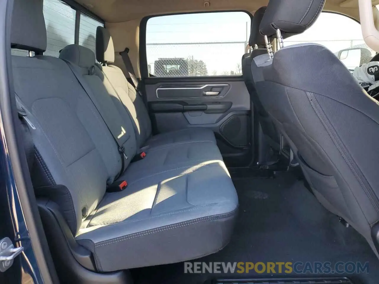 10 fotografías del automóvil dañado 1C6RRFFG4LN230403 RAM 1500 2020