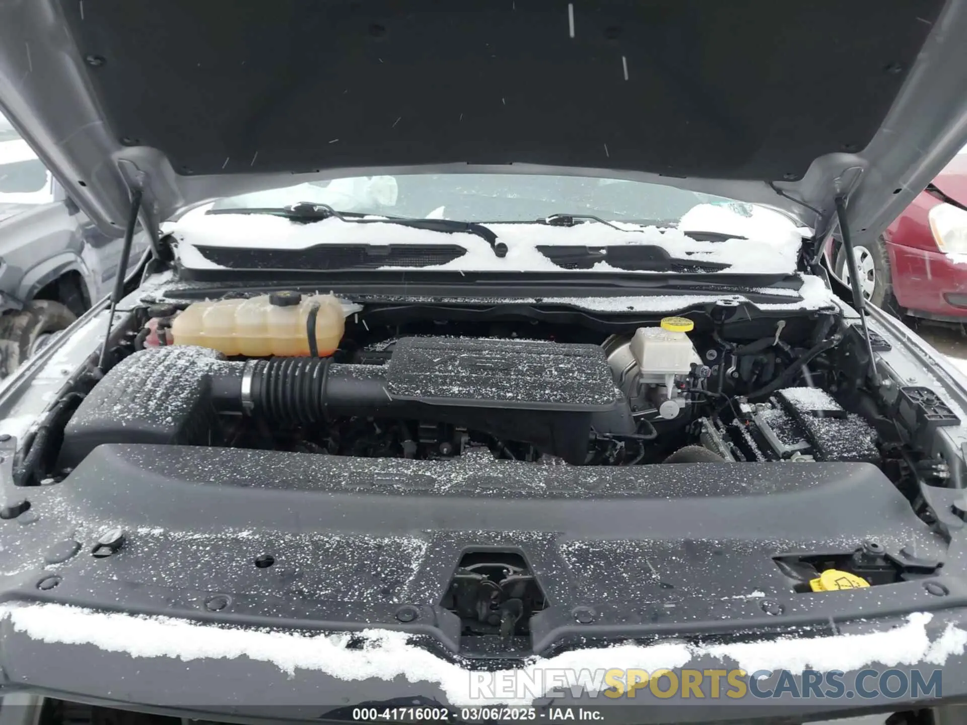 10 fotografías del automóvil dañado 1C6RRFFG4LN341386 RAM 1500 2020