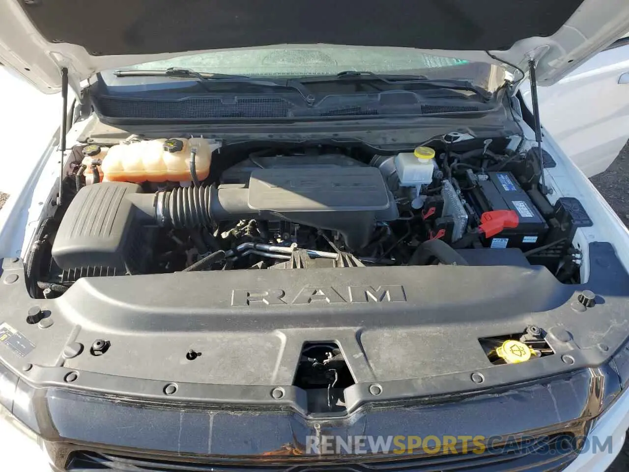 11 fotografías del automóvil dañado 1C6RRFFG6LN342720 RAM 1500 2020