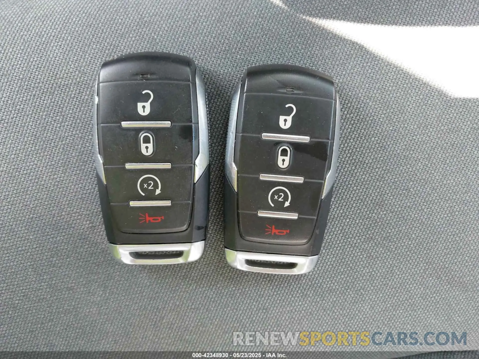 11 fotografías del automóvil dañado 1C6RRFFG7LN263363 RAM 1500 2020