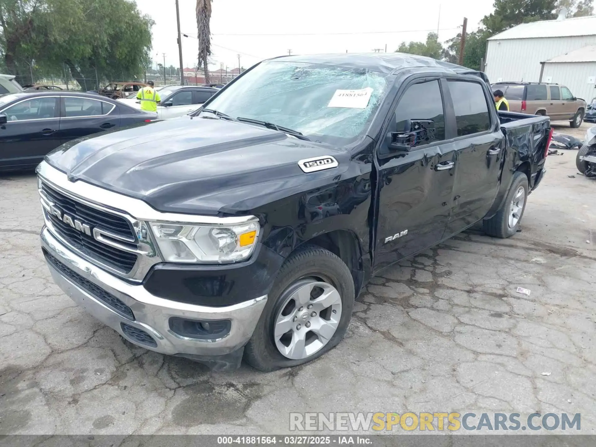 2 fotografías del automóvil dañado 1C6RRFFGXLN109231 RAM 1500 2020