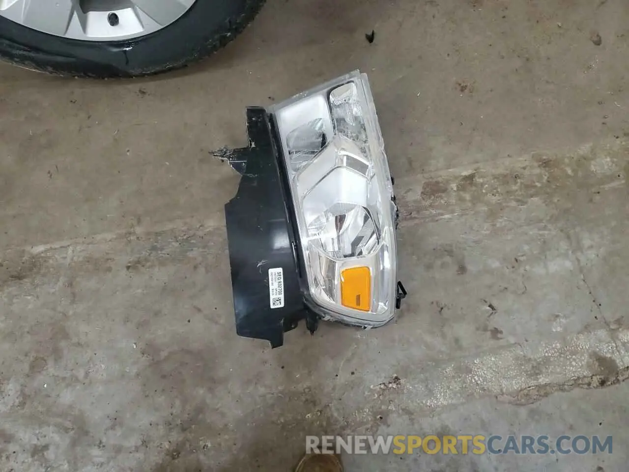 12 fotografías del automóvil dañado 1C6RRFGG0LN275241 RAM 1500 2020