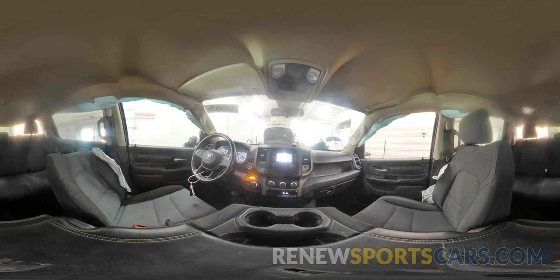 15 fotografías del automóvil dañado 1C6RRFGG0LN275241 RAM 1500 2020