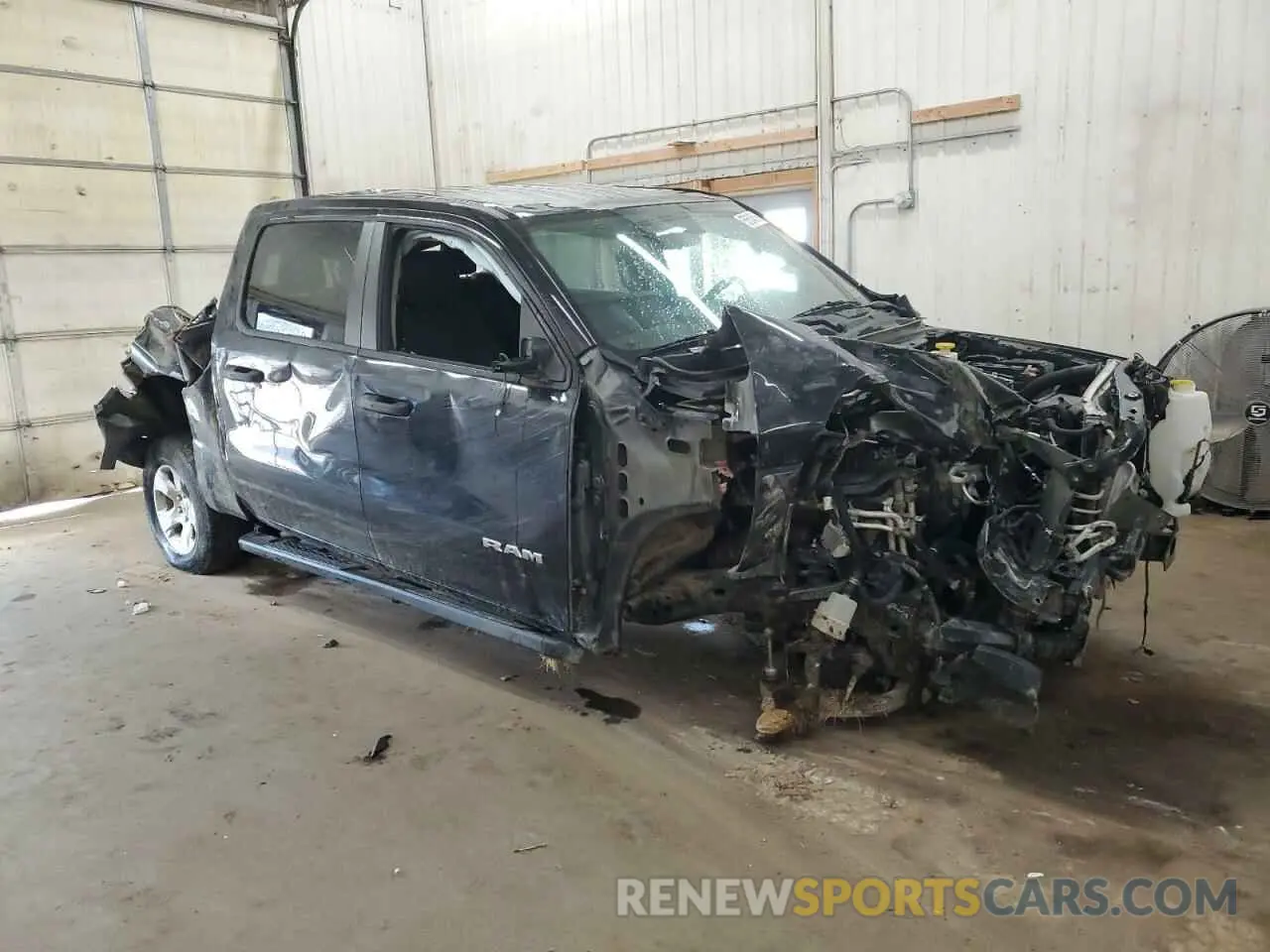 4 fotografías del automóvil dañado 1C6RRFGG0LN275241 RAM 1500 2020