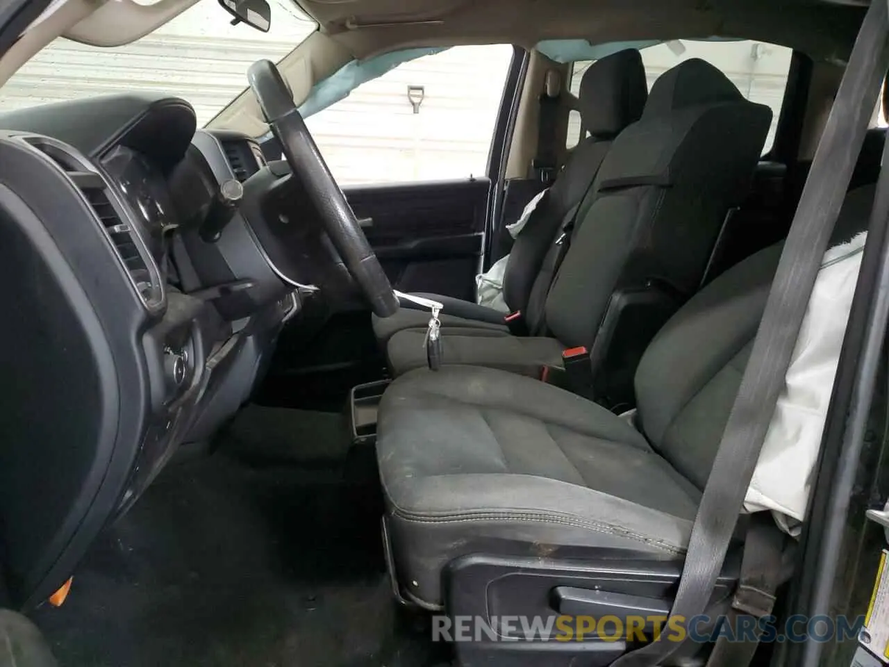 7 fotografías del automóvil dañado 1C6RRFGG0LN275241 RAM 1500 2020