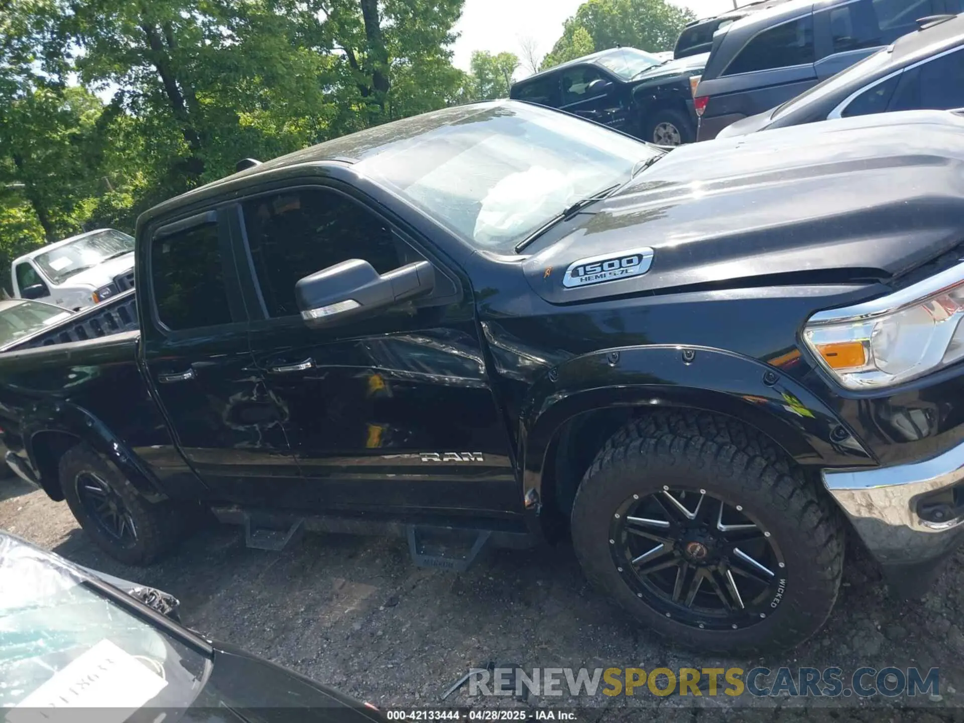 13 fotografías del automóvil dañado 1C6SRFBT0LN280347 RAM 1500 2020