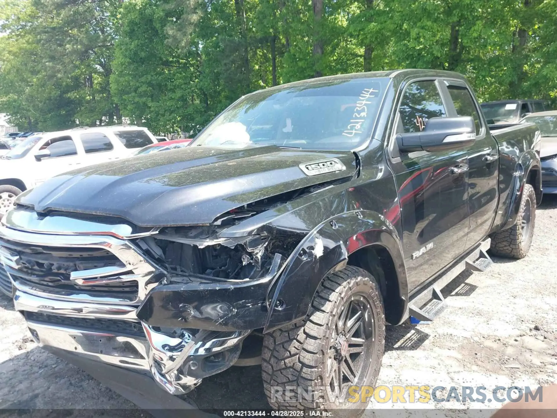 2 fotografías del automóvil dañado 1C6SRFBT0LN280347 RAM 1500 2020