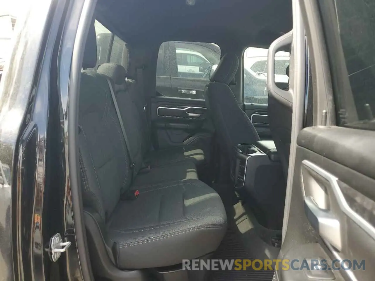 10 fotografías del automóvil dañado 1C6SRFBT3LN366641 RAM 1500 2020