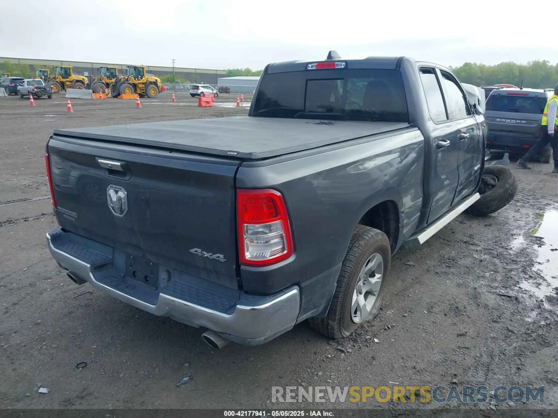 4 fotografías del automóvil dañado 1C6SRFBT3LN414588 RAM 1500 2020