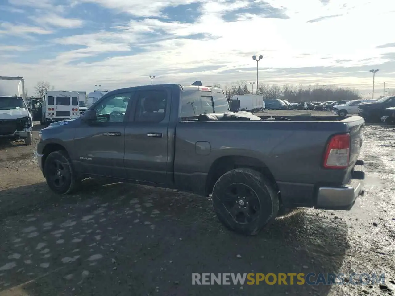 2 fotografías del automóvil dañado 1C6SRFBT6LN165087 RAM 1500 2020