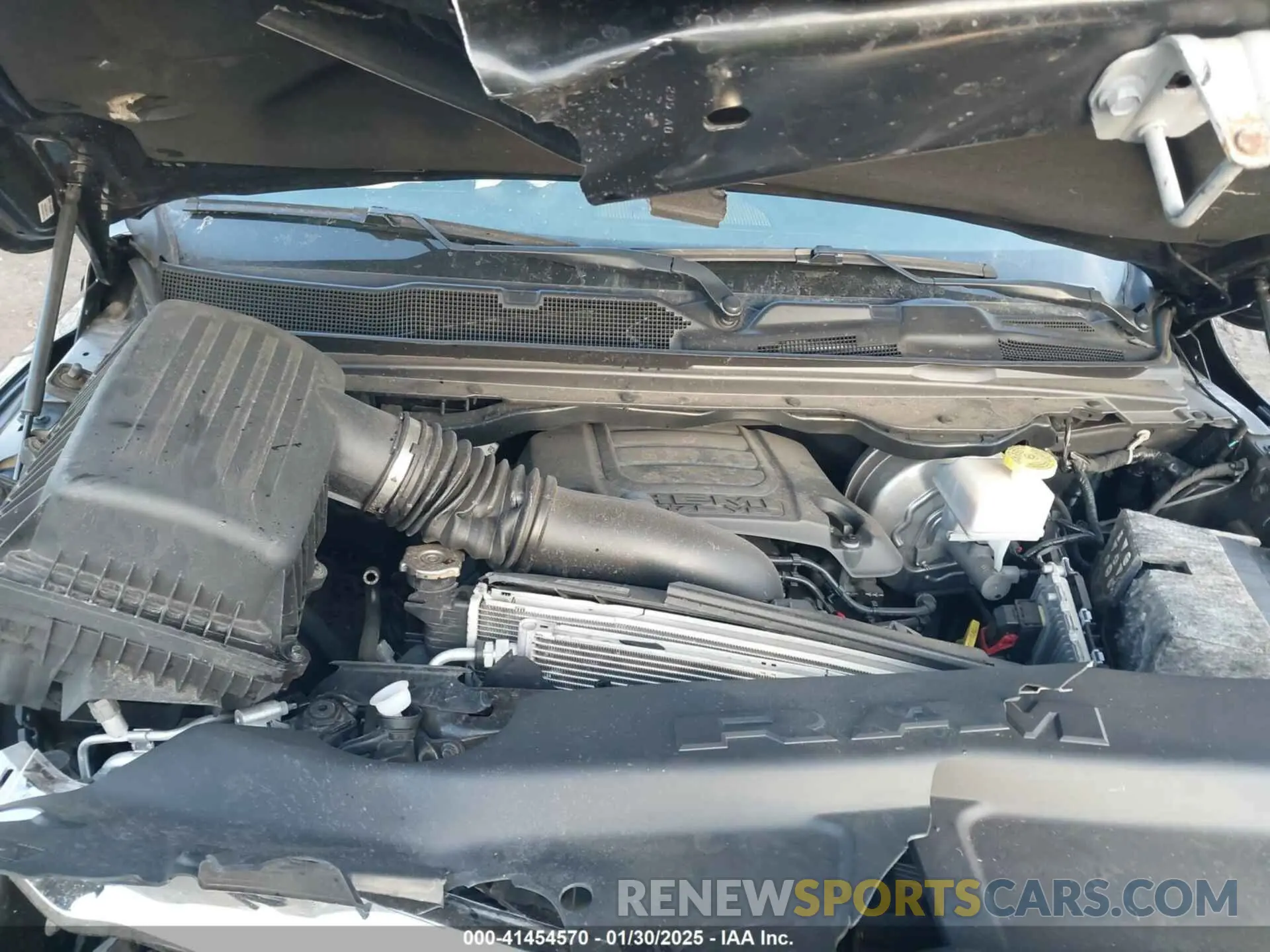 10 fotografías del automóvil dañado 1C6SRFBT8LN341914 RAM 1500 2020