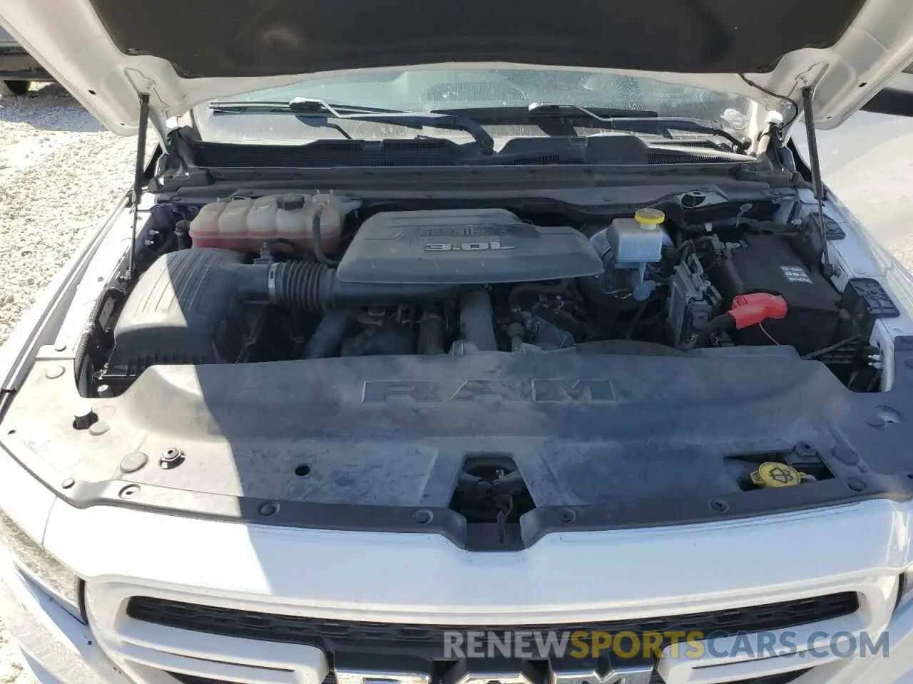 11 fotografías del automóvil dañado 1C6SRFFM4LN204150 RAM 1500 2020